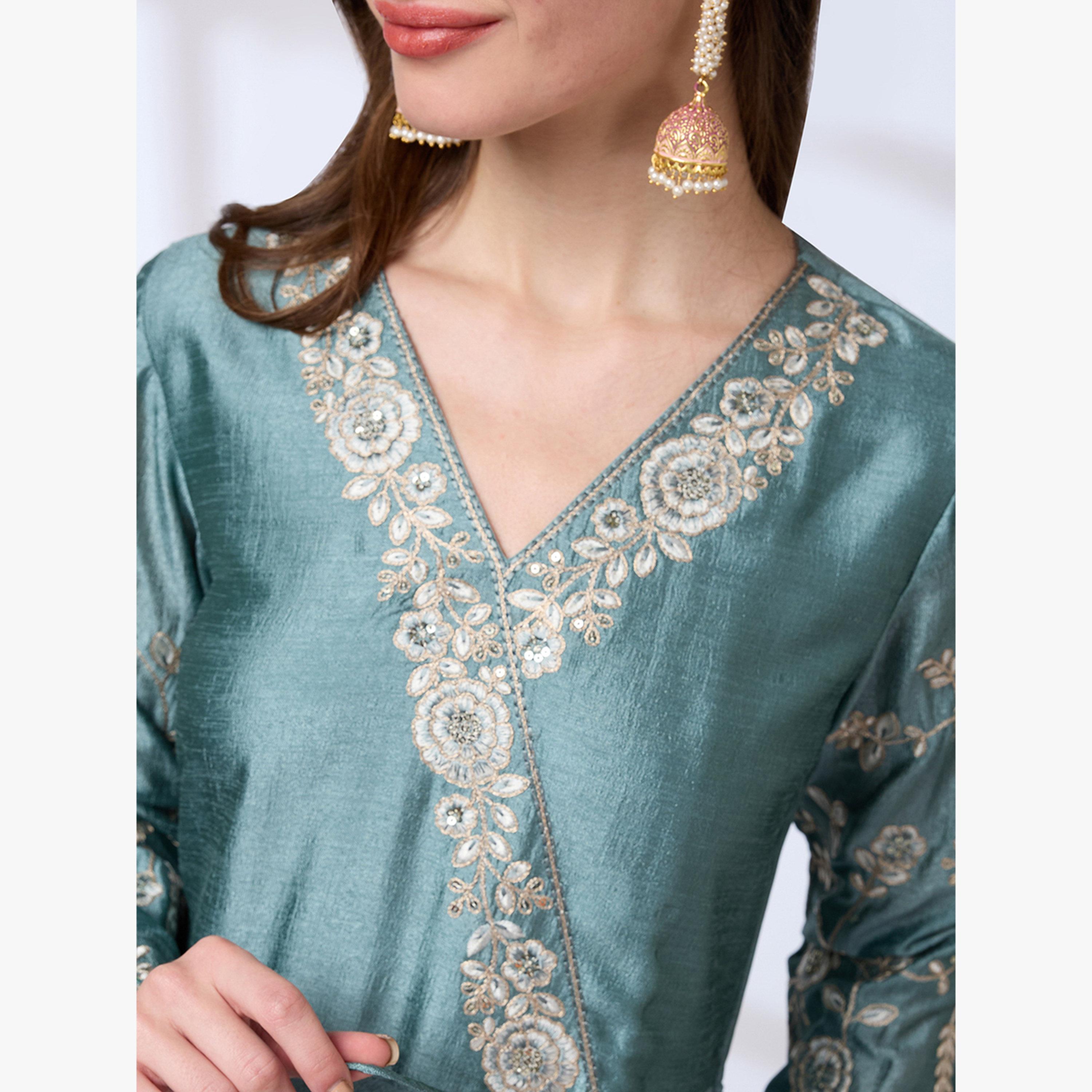 Globus X Styli Sequin Embroidered Detail Tassel Waist Festive Maxi Dress-women-clothing-dresses-image-4
