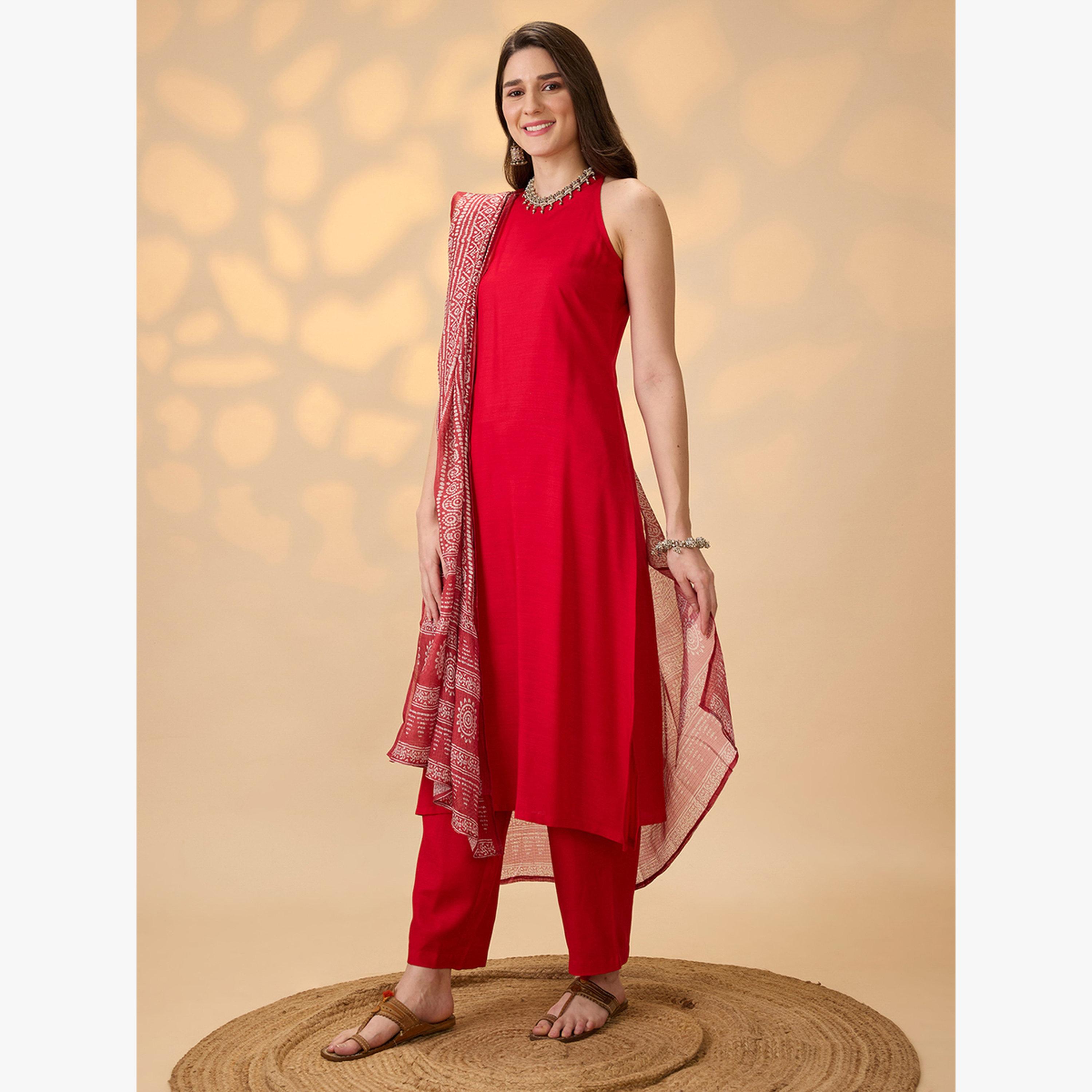 طقم كورتا سادة بياقة مربوطة مع بنطال وشيلة مطبوعة-women-clothing-ethnicwear-kurtasets-image-2