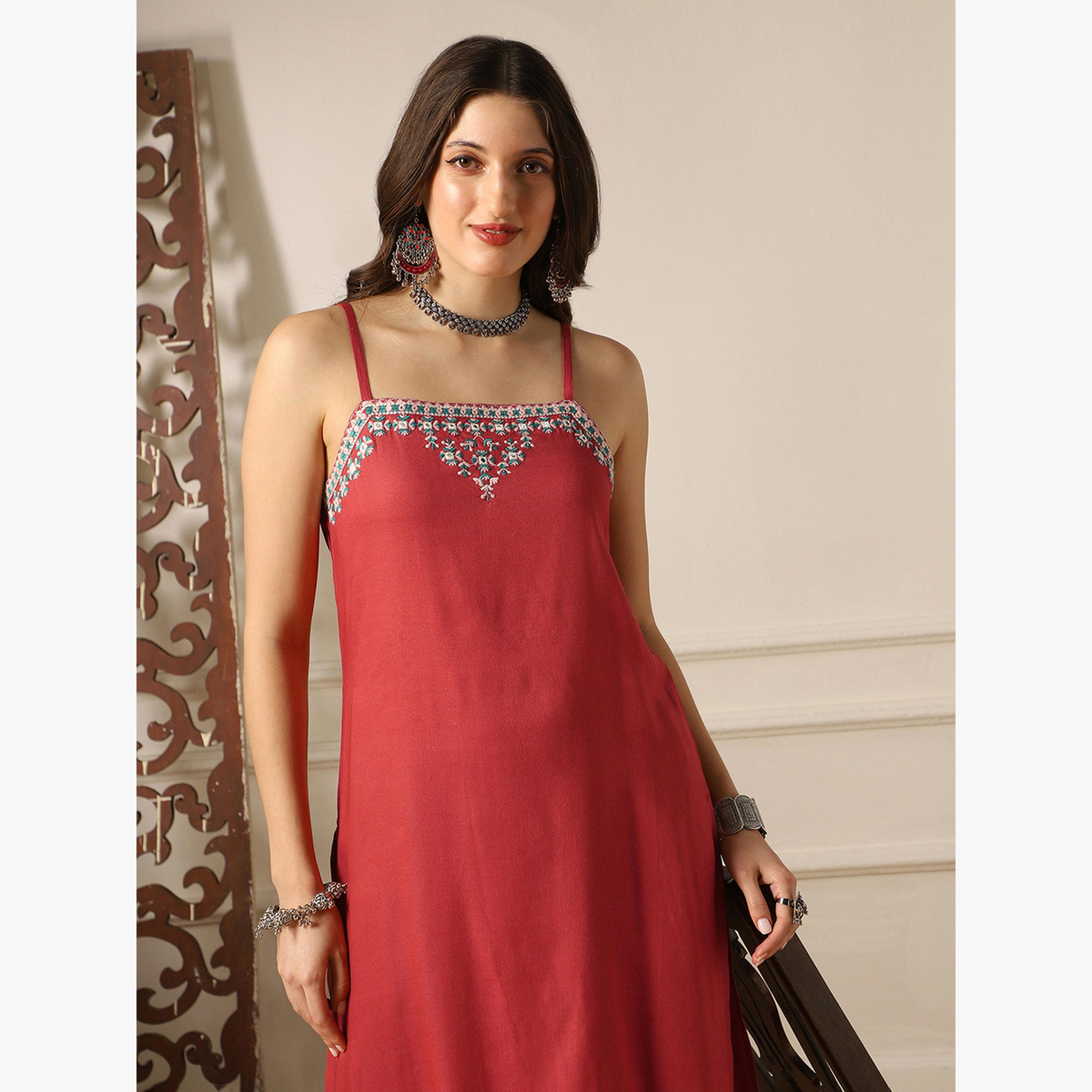 طقم كورتا مستقيمة بياقة مربعة وتفصيلة تطريز مع بنطال-women-clothing-ethnicwear-kurtasets-image-3