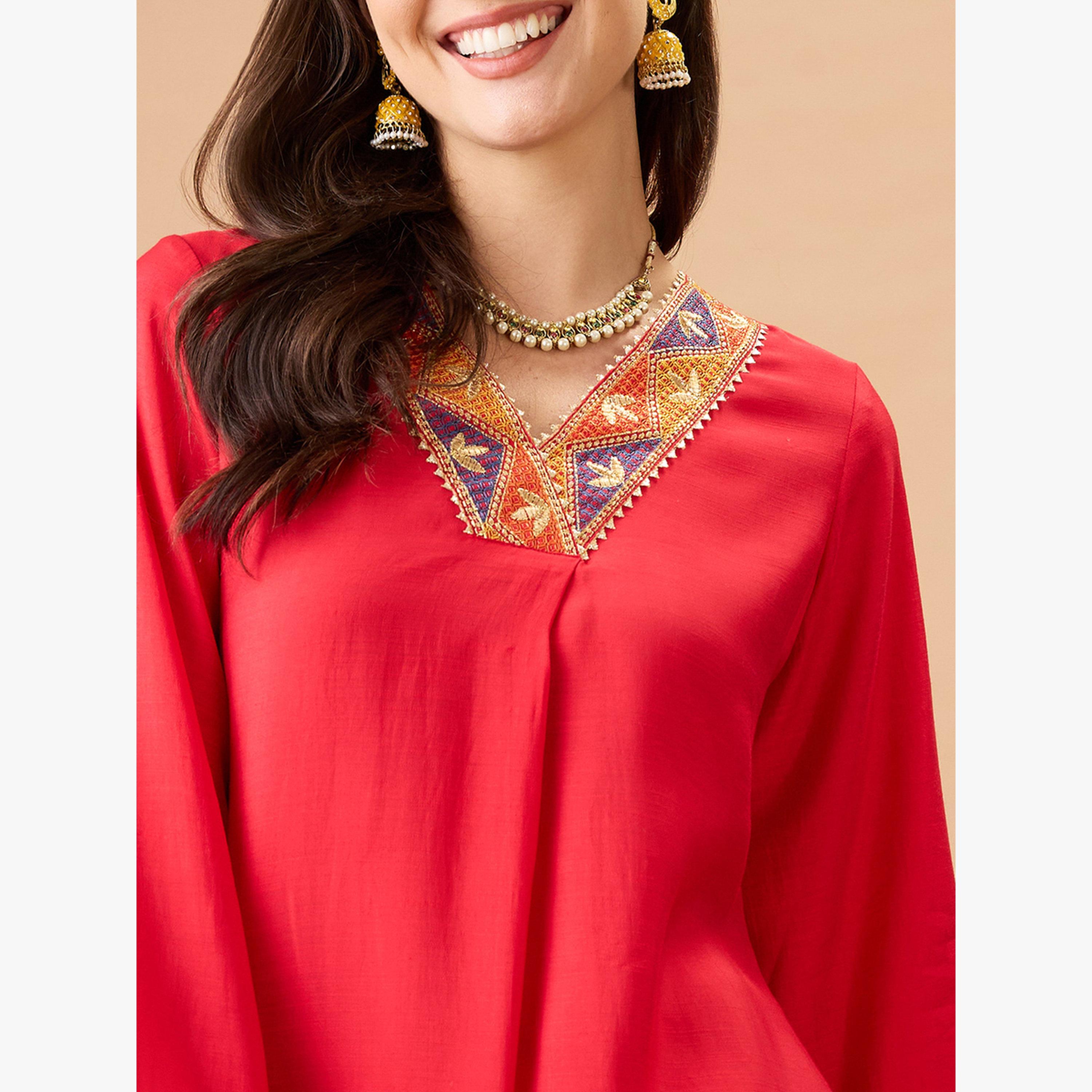 كورتا احتفالية بحافة واسعة مزينة بدانتيل جوتا باتي-women-clothing-ethnicwear-kurtas-image-4
