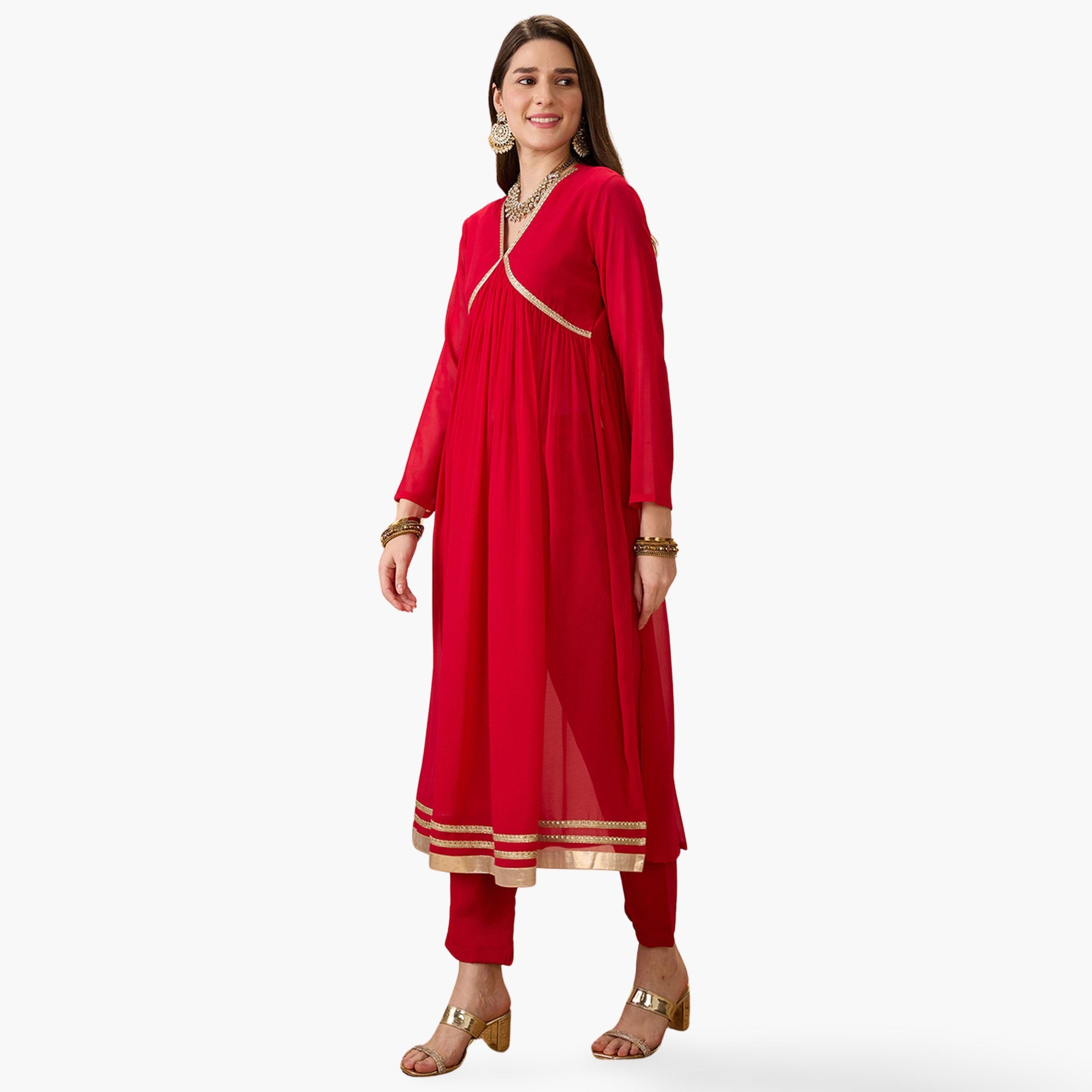 طقم كورتا بقصة علياء مزينة بدانتيل جوتا باتي مع بنطال-women-clothing-ethnicwear-kurtasets-image-1