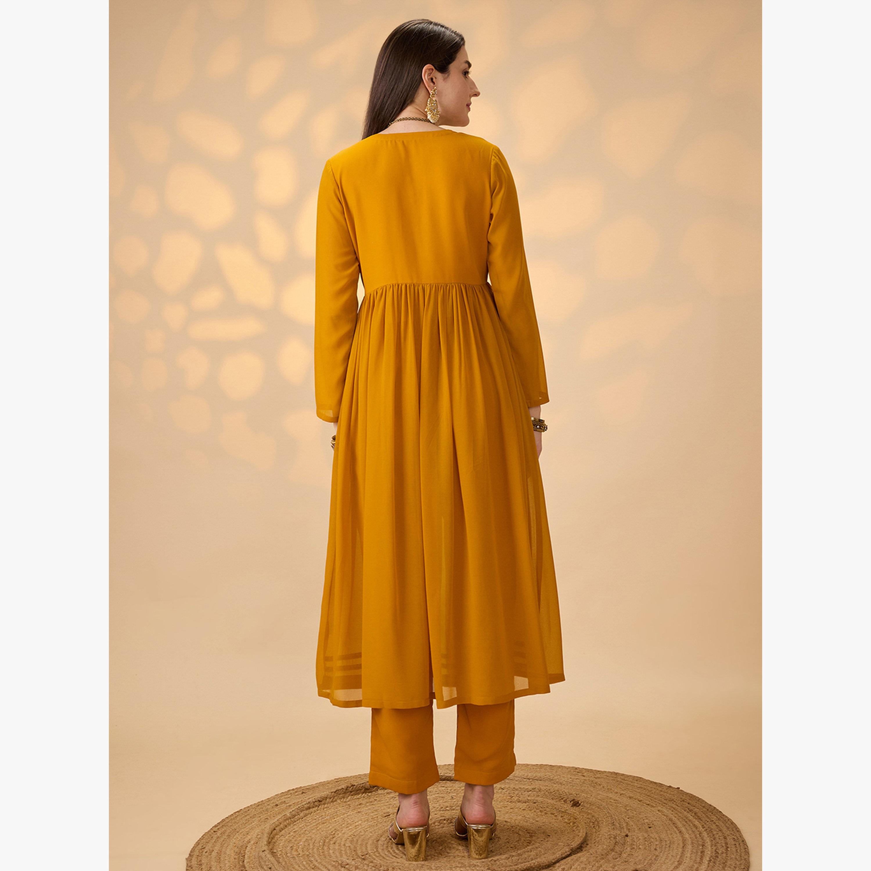 طقم كورتا بقصة علياء مزينة بدانتيل جوتا باتي مع بنطال-women-clothing-ethnicwear-kurtasets-image-3