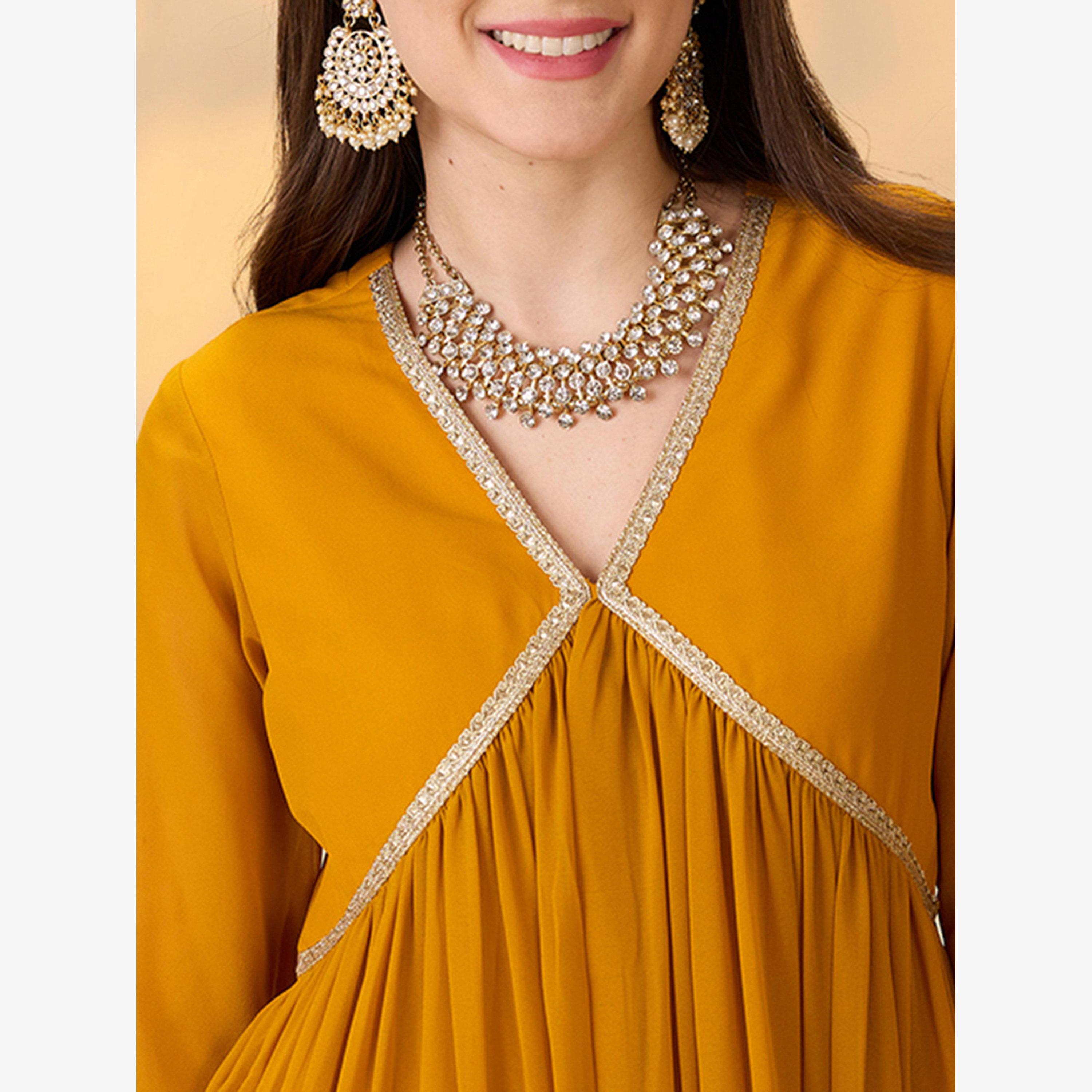 طقم كورتا بقصة علياء مزينة بدانتيل جوتا باتي مع بنطال-women-clothing-ethnicwear-kurtasets-image-4
