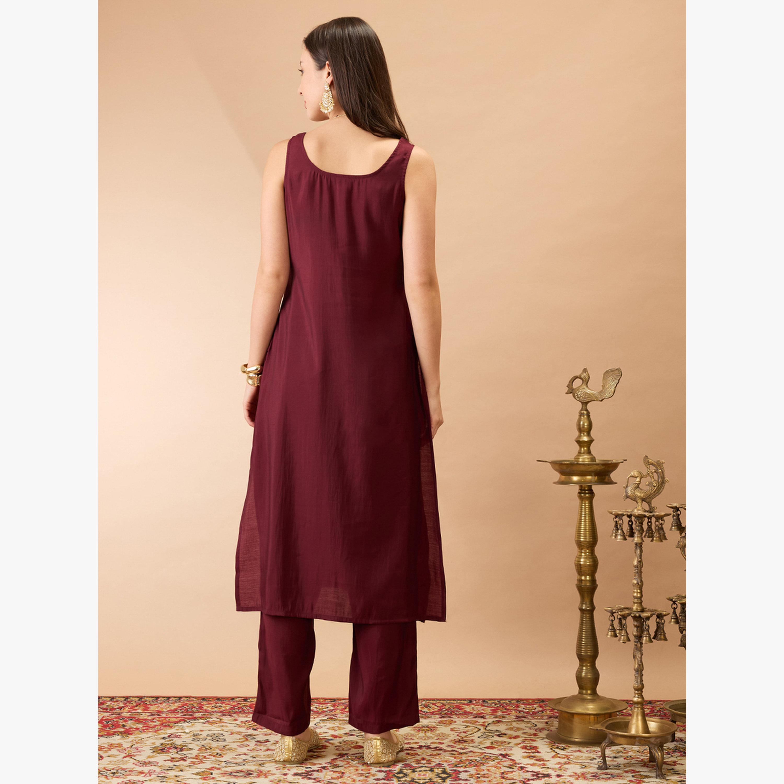 Globus X Styli Sleeveless Gotta Lace Hem Straight Kurta and Pant Festive Set-women-clothing-ethnicwear-kurtasets-image-3