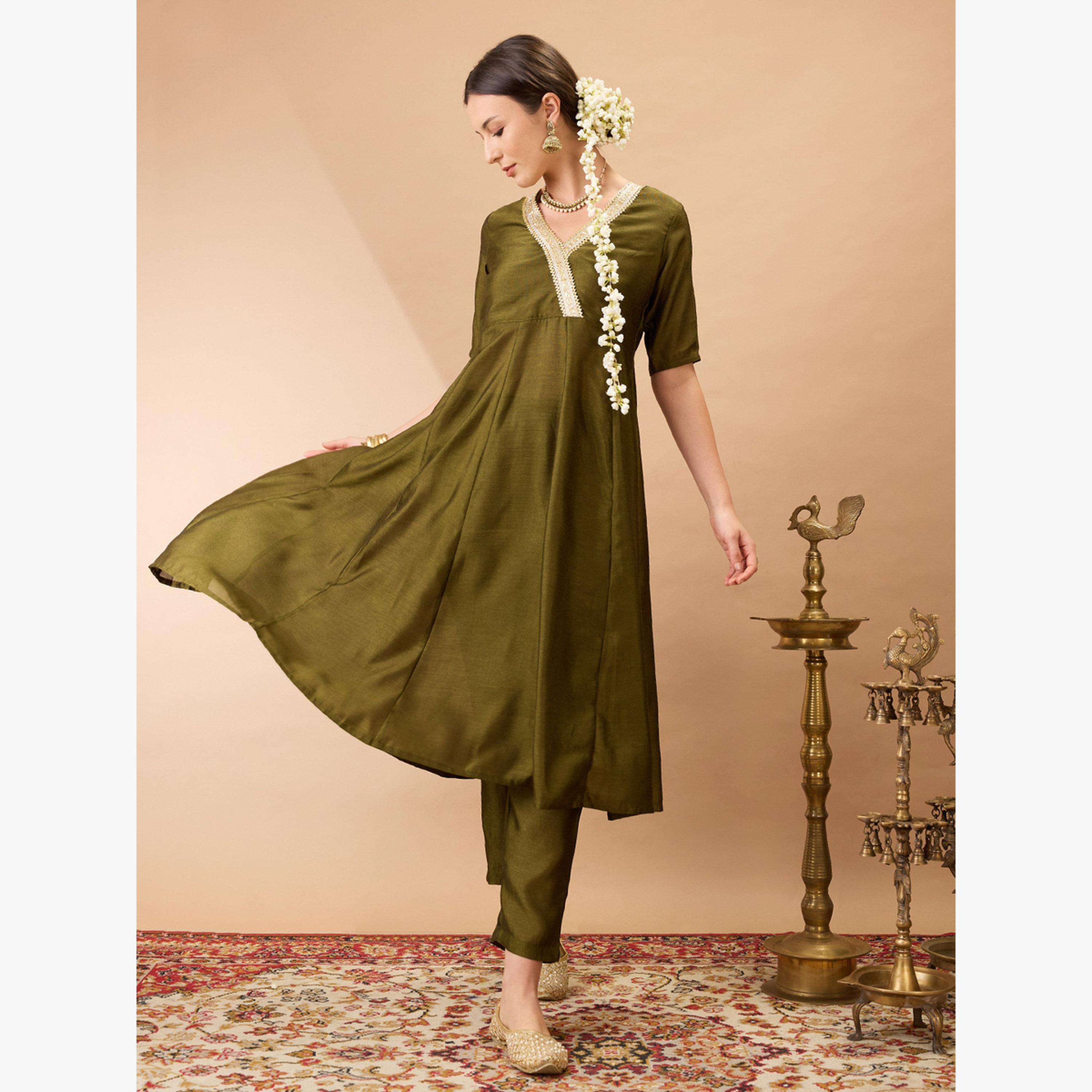 Globus X Styli V Neck Lace Detail Anarkali Kurta and Straight Pant Festive Set-women-clothing-ethnicwear-kurtasets-image-2