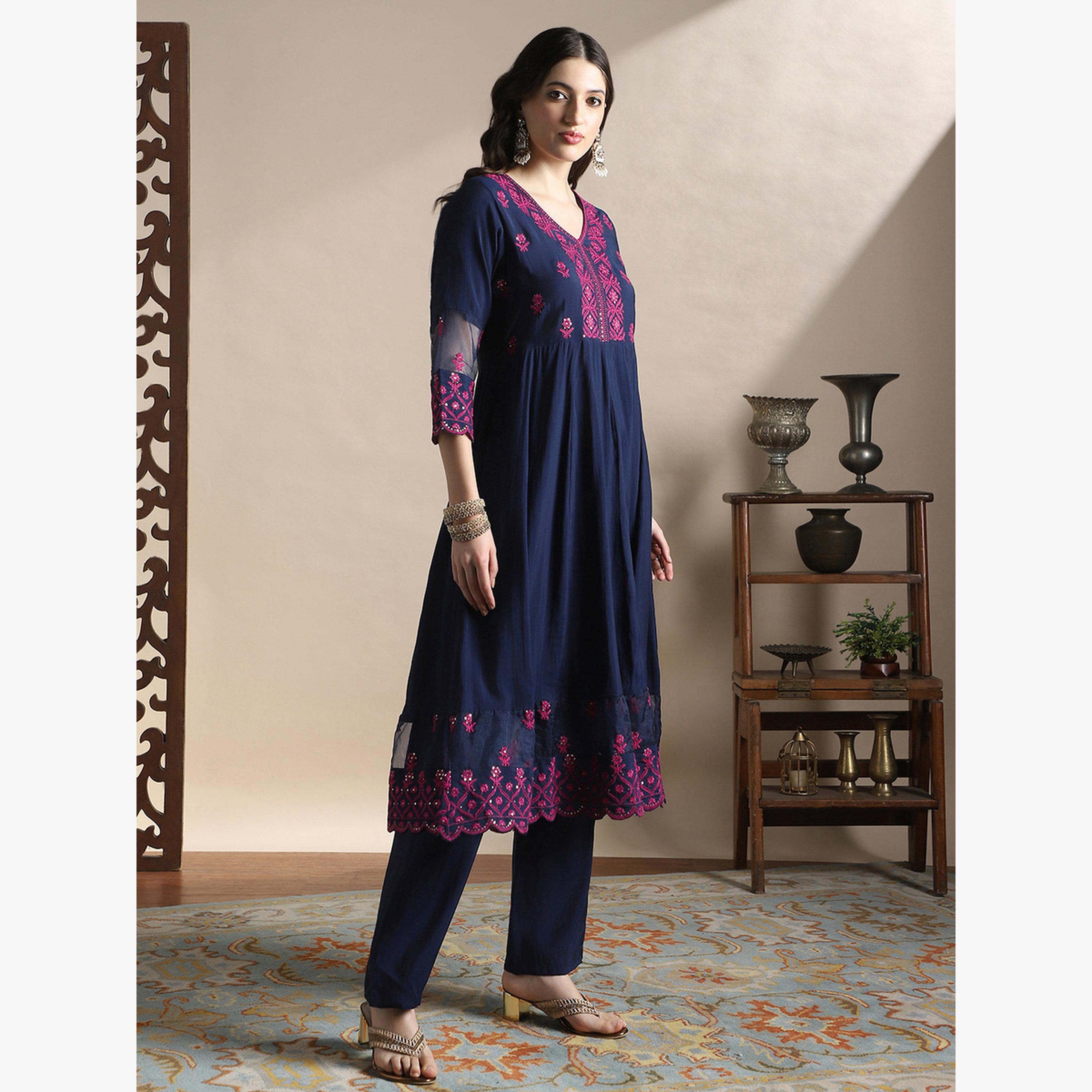 Globus X Styli Sequin Embroidered Flared Hem Kurta and Pants Festive Set-women-clothing-ethnicwear-kurtasets-image-2