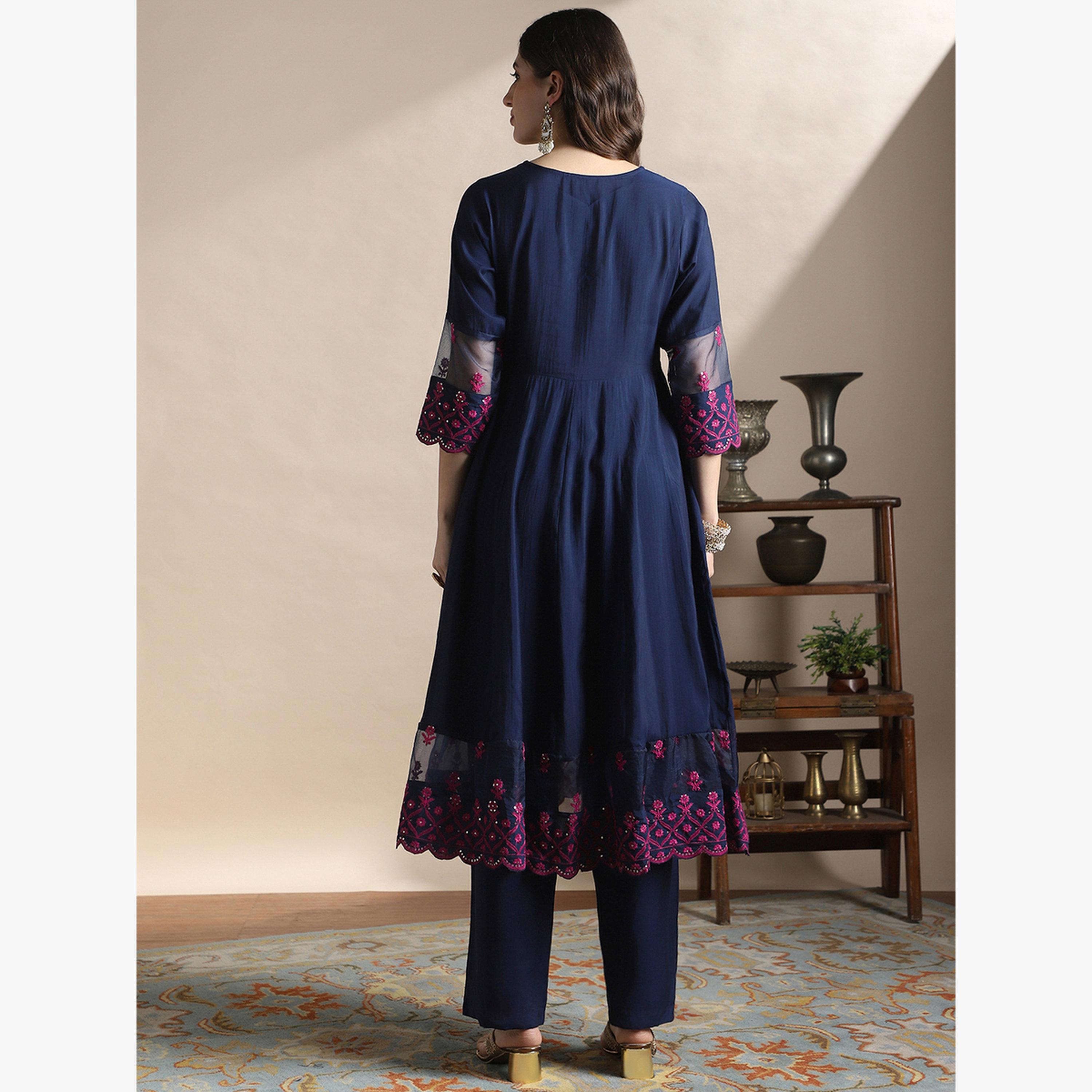 Globus X Styli Sequin Embroidered Flared Hem Kurta and Pants Festive Set-women-clothing-ethnicwear-kurtasets-image-3
