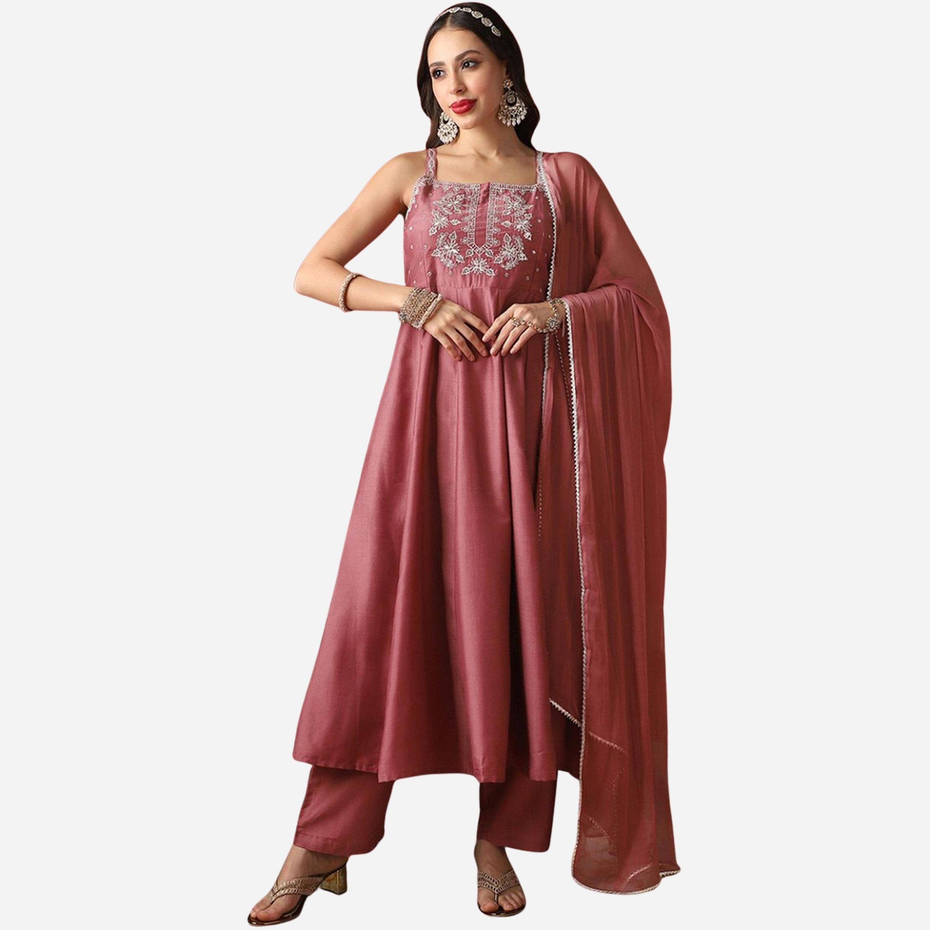 غلوبوص × ستايلي - طقم أناركالي قميص وبنطال وشال مزين بالترتر، ياقة مربعة-women-clothing-ethnicwear-kurtasets-image-1