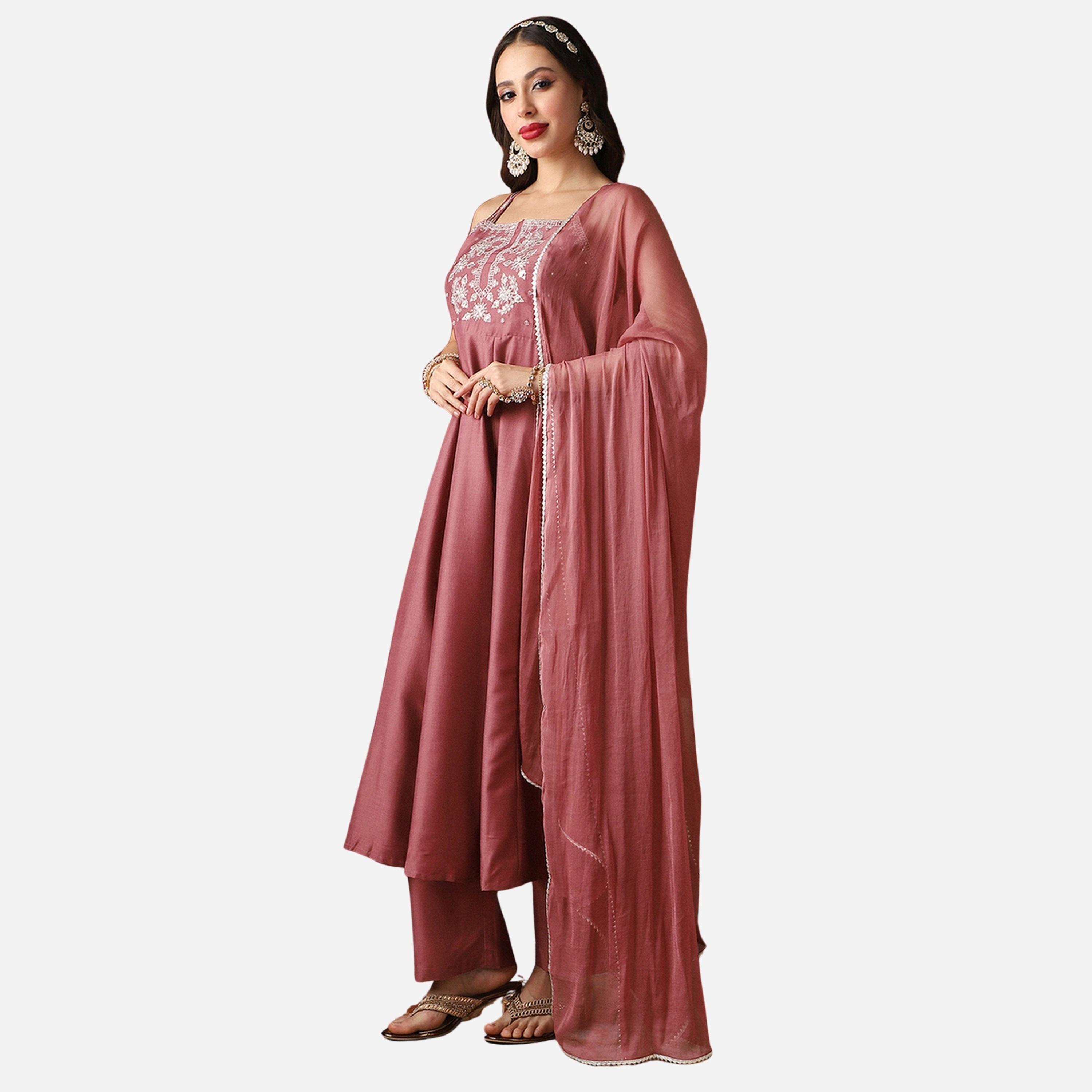 غلوبوص × ستايلي - طقم أناركالي قميص وبنطال وشال مزين بالترتر، ياقة مربعة-women-clothing-ethnicwear-kurtasets-image-2