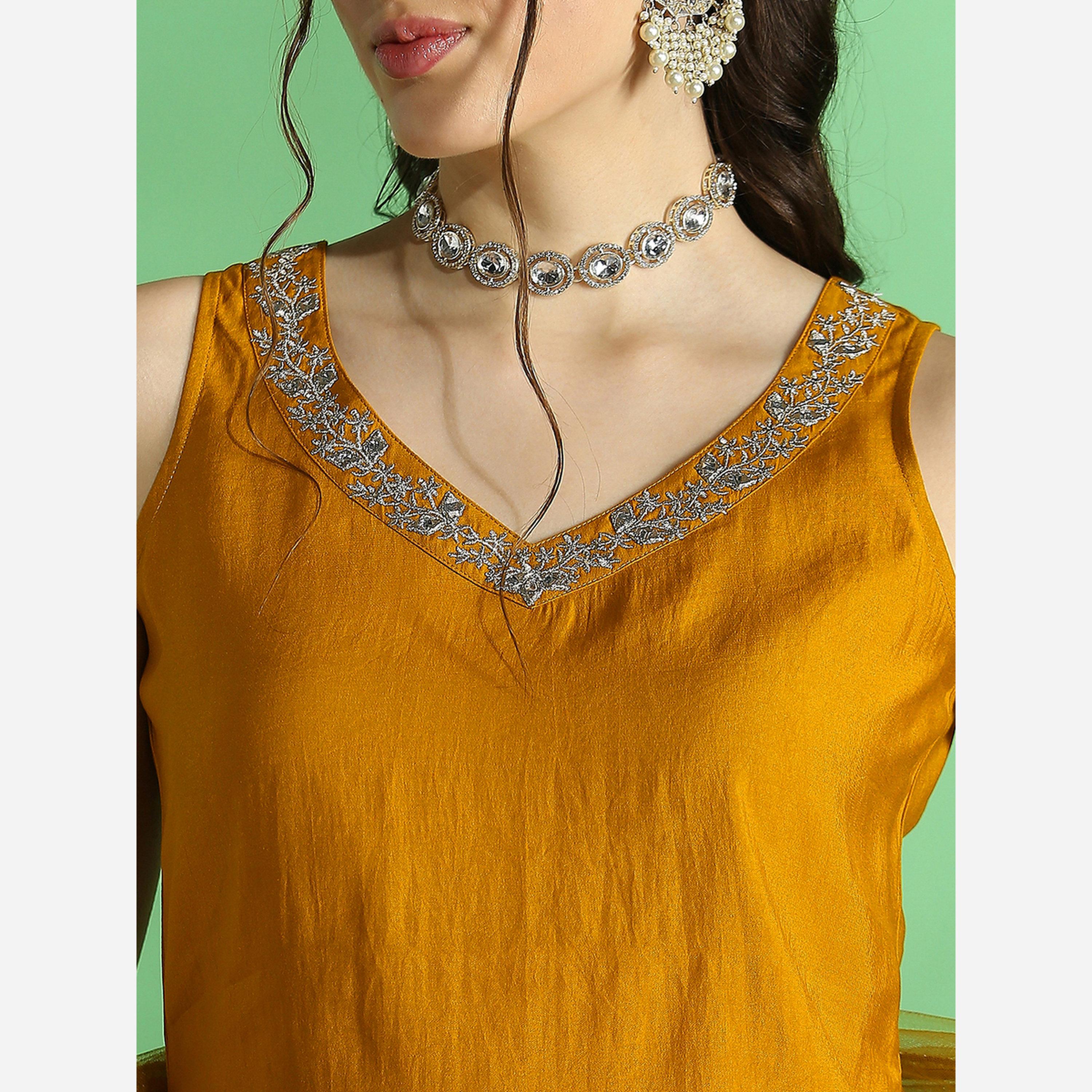Globus X Styli Embroidered V Neck Kurta, Wide Leg Pants and Dupatta Set-women-clothing-ethnicwear-kurtasets-image-6