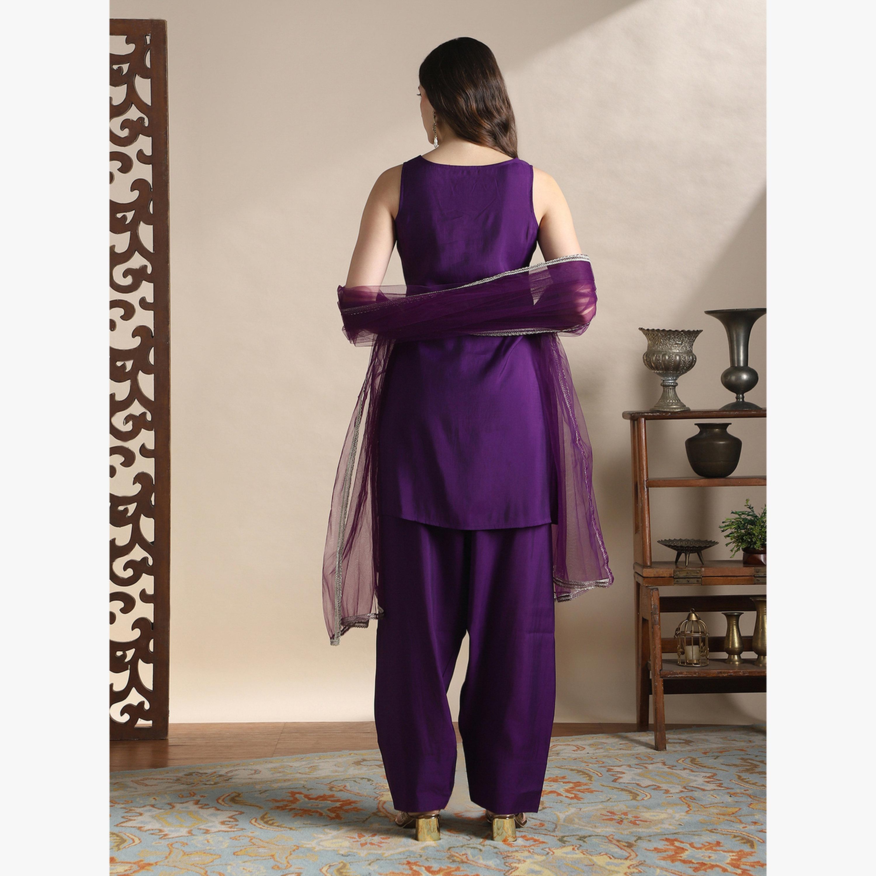 طقم كورتا بلا أكمام مطرزة بزاري مع بنطال وشيلة مزينة-women-clothing-ethnicwear-kurtasets-image-3
