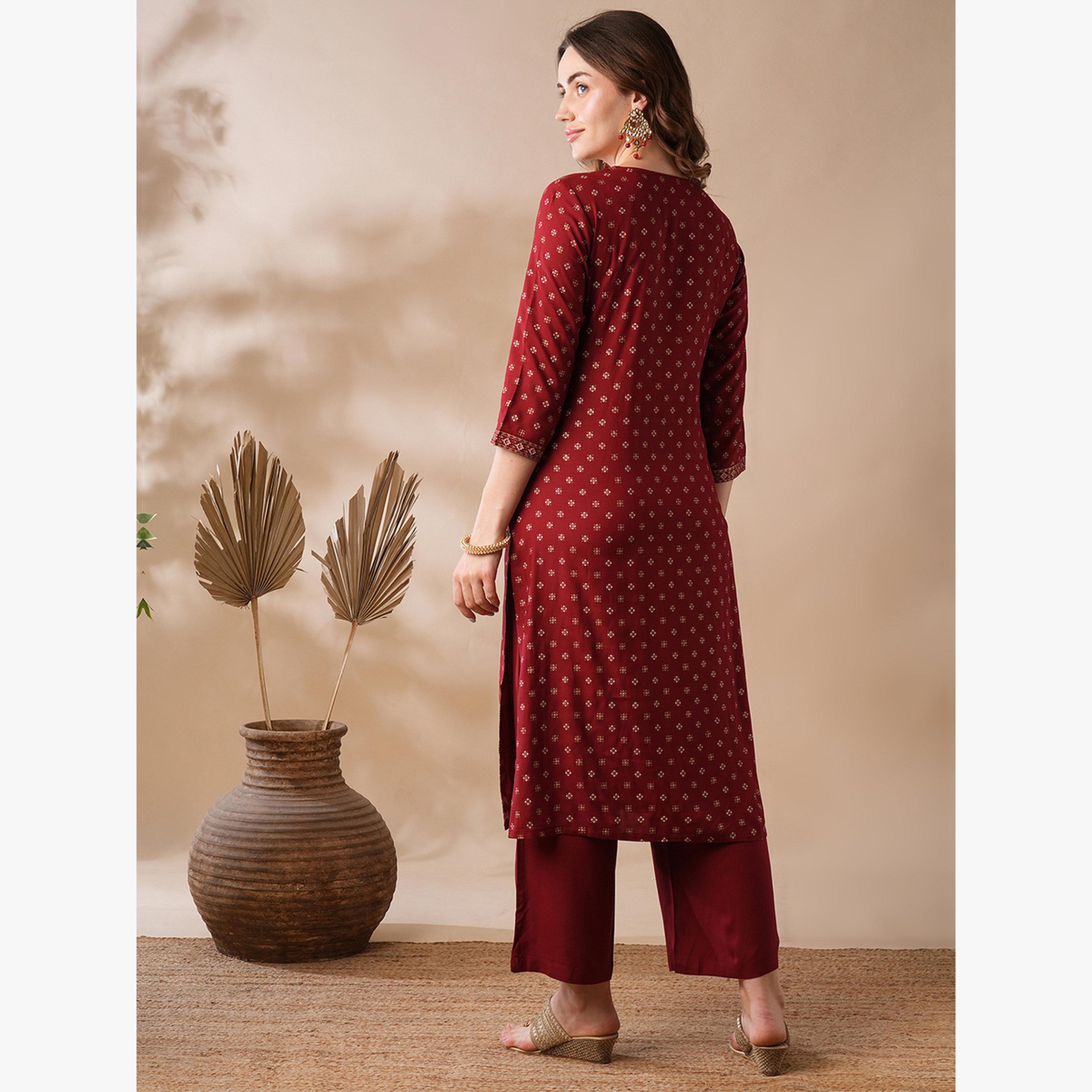 طقم كورتا مستقيمة للعمل بطبعة ذهبية مع بنطال بخصر مطاطي-women-clothing-ethnicwear-kurtasets-image-3