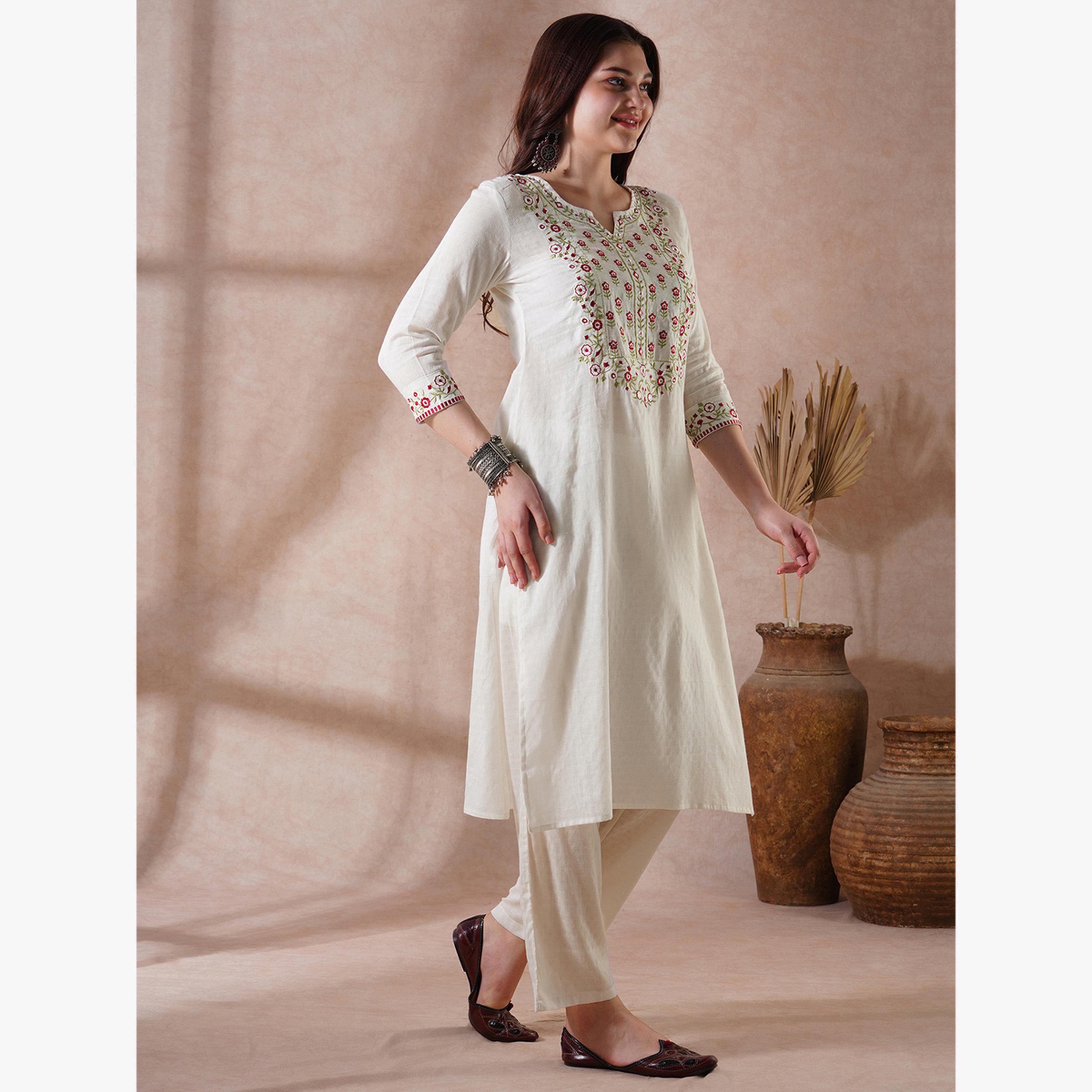 Globus X Styli Floral Embroidered Yoke Straight Kurta and Pants Festive Set-women-clothing-ethnicwear-kurtasets-image-2