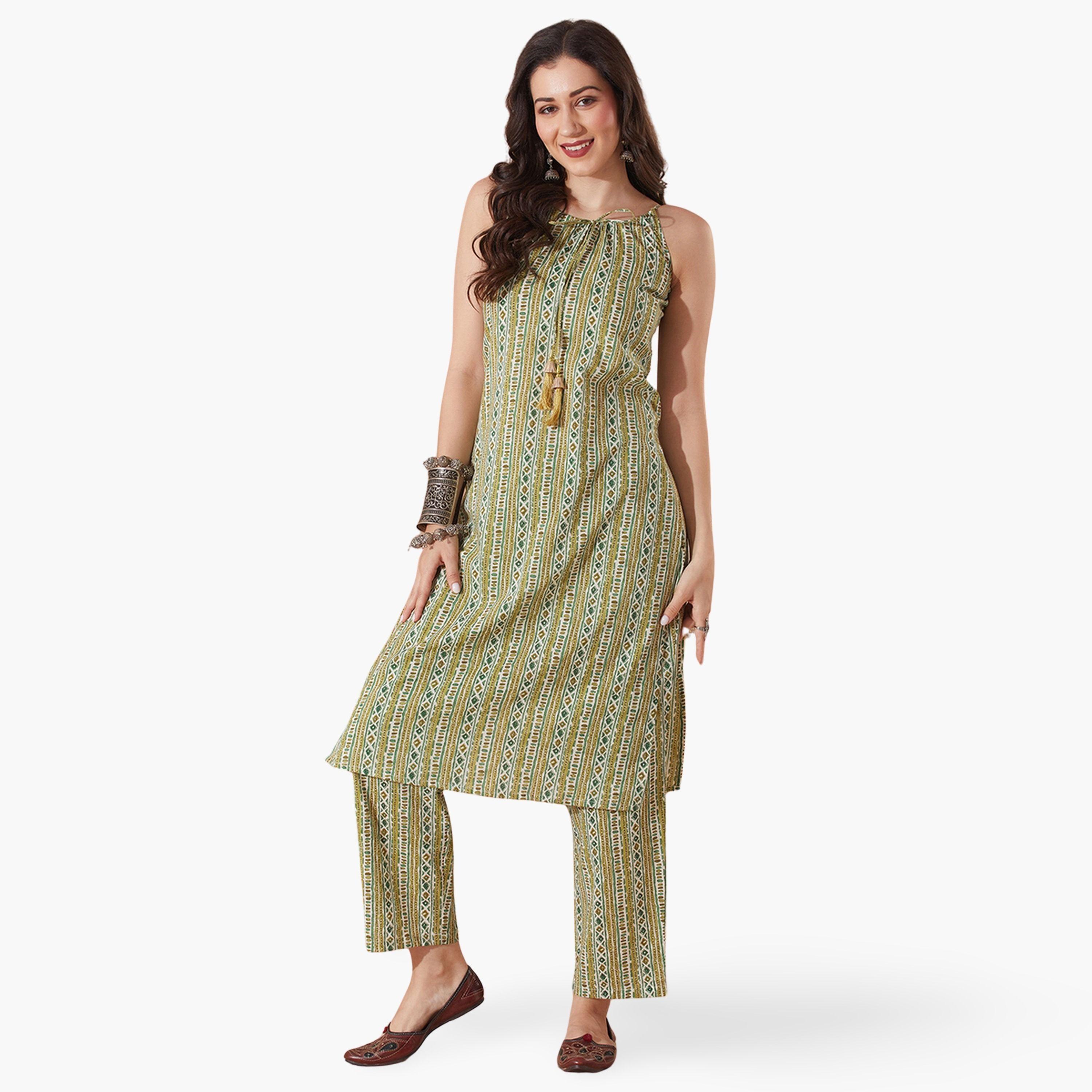 طقم كورتا مستقيمة بطبعة عرقية مزينة بشراريب مع بنطال-women-clothing-ethnicwear-kurtasets-image-1