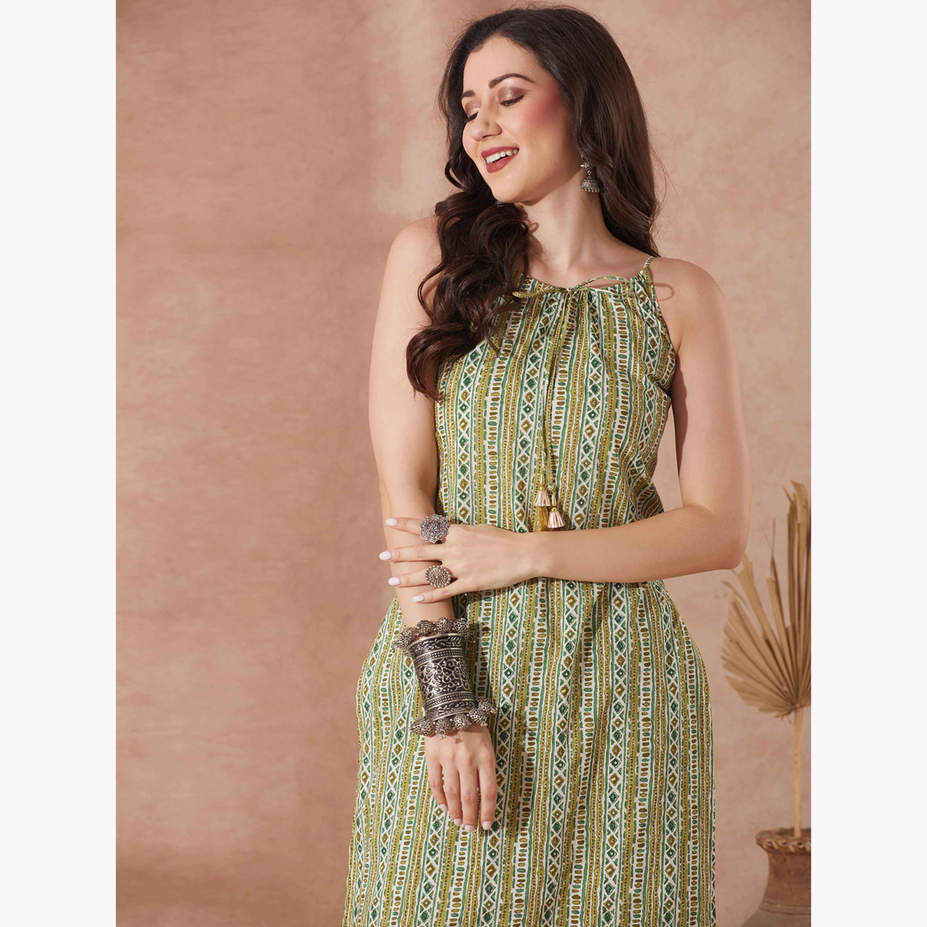 طقم كورتا مستقيمة بطبعة عرقية مزينة بشراريب مع بنطال-women-clothing-ethnicwear-kurtasets-image-6