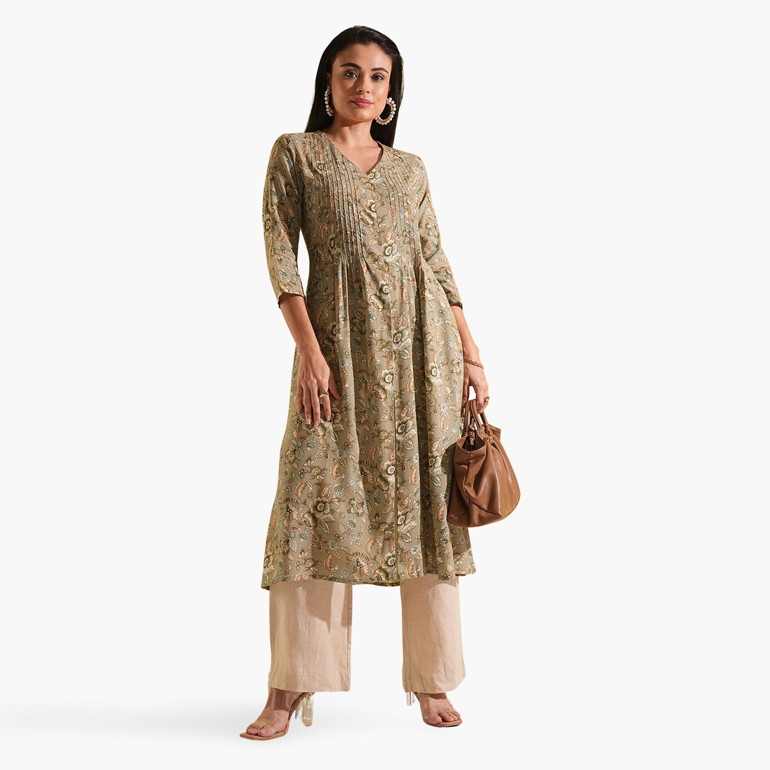 كورتا للعمل بحافة واسعة بطبعة زهور كاملة وفتحة أمامية بكسرات-women-clothing-ethnicwear-kurtas-image-1