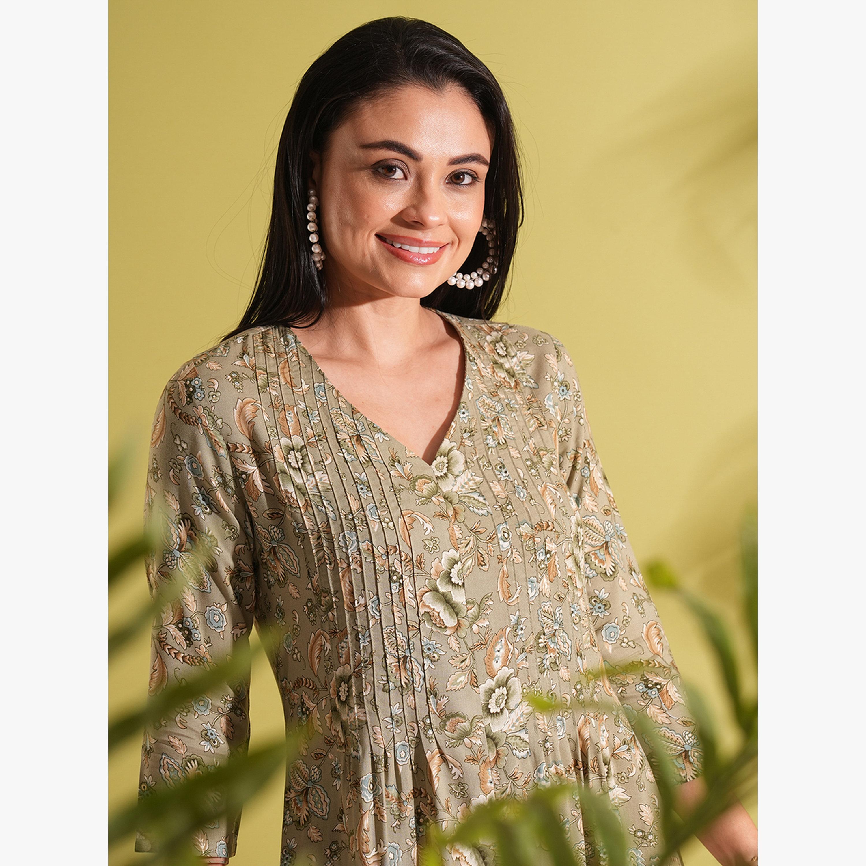 كورتا للعمل بحافة واسعة بطبعة زهور كاملة وفتحة أمامية بكسرات-women-clothing-ethnicwear-kurtas-image-5