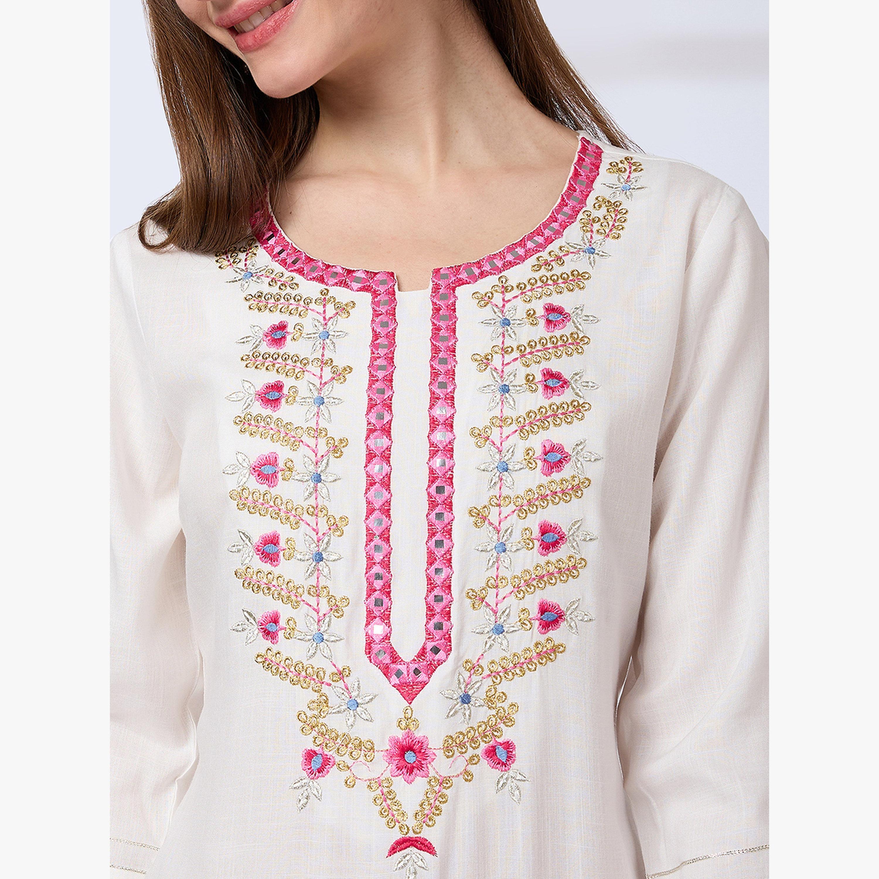 كورتا مستقيمة احتفالية مطرزة بالزهور وتفصيلة كروشيه عند الصدر-women-clothing-ethnicwear-kurtas-image-4