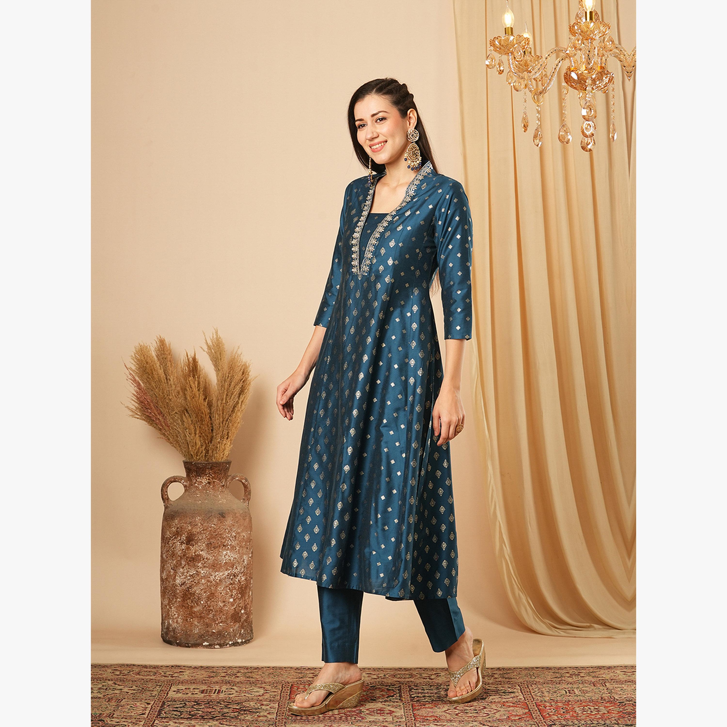طقم كورتا أناركلي احتفالية بطبعة ذهبية مقسمة مع بنطال-women-clothing-ethnicwear-kurtasets-image-2
