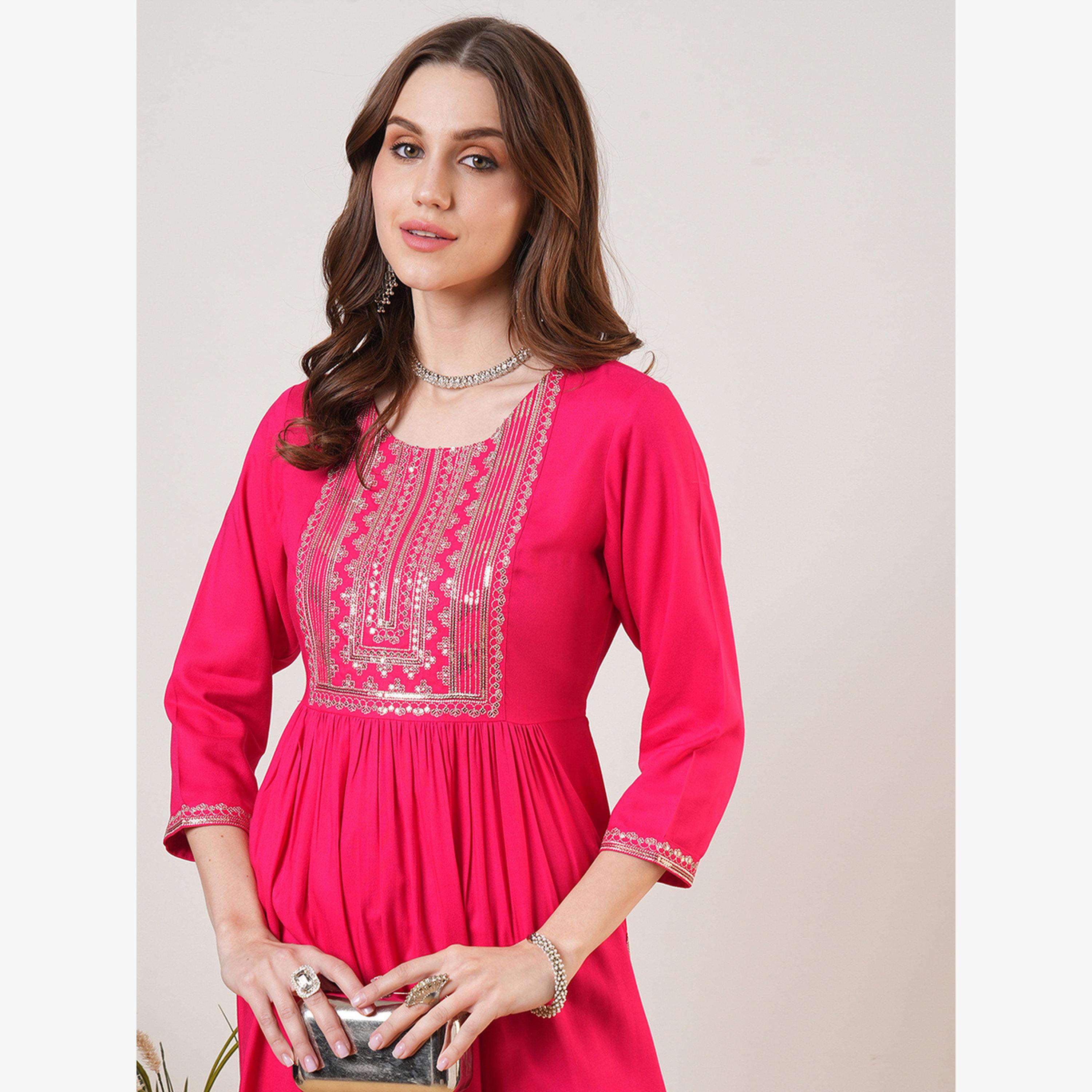 طقم كورتا احتفالية مجمعة مطرزة بزاري وترتر مع بنطال مستقيم-women-clothing-ethnicwear-kurtasets-image-6