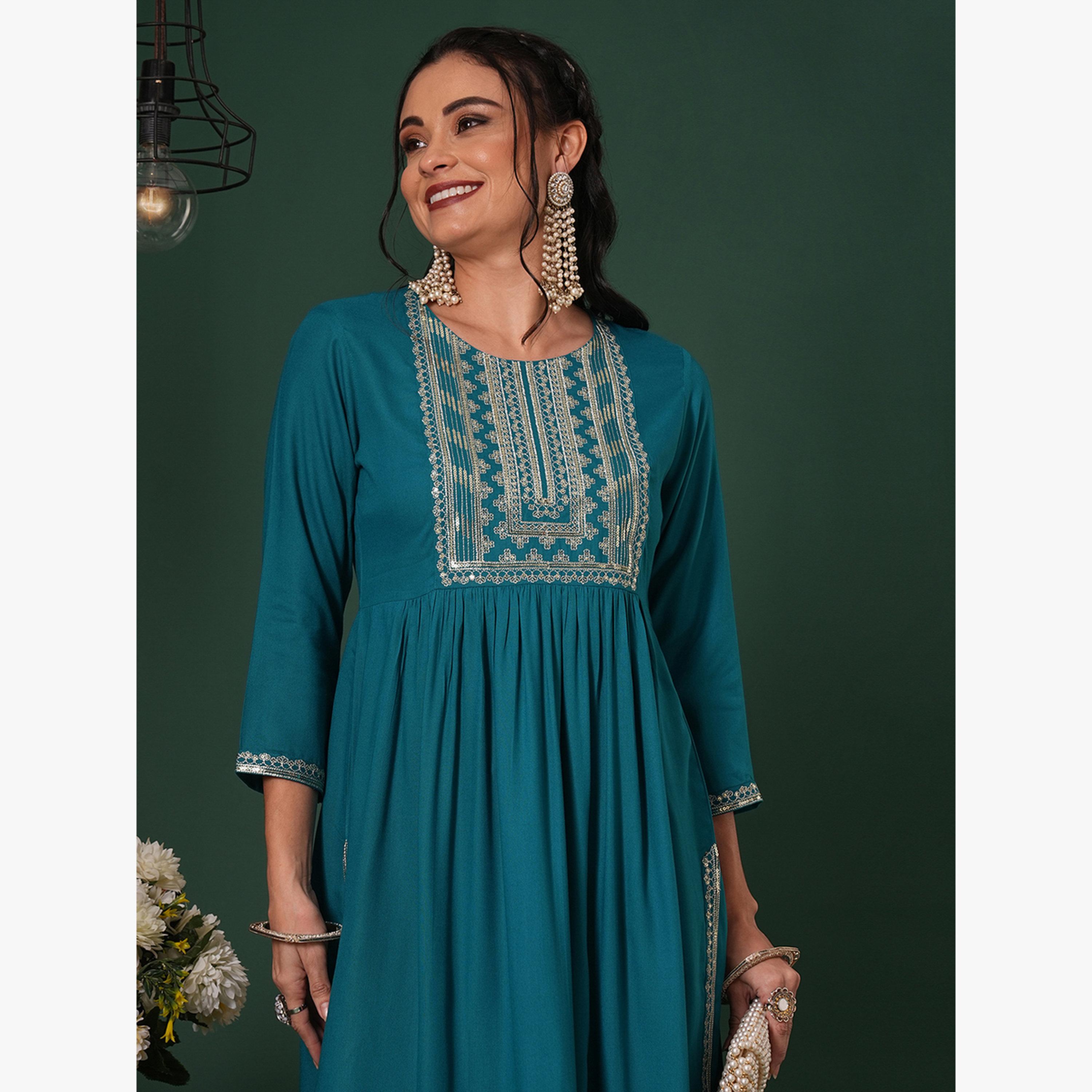 طقم كورتا احتفالية مجمعة مطرزة بزاري وترتر مع بنطال مستقيم-women-clothing-ethnicwear-kurtasets-image-6