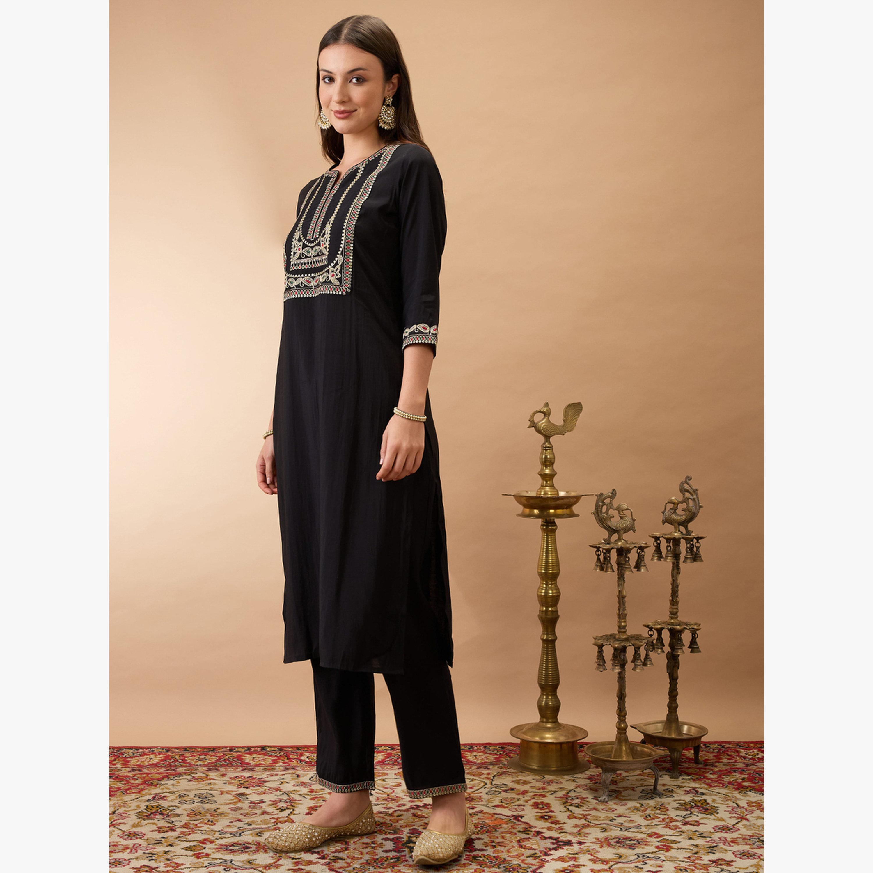 Globus X Styli Zari Embroidered Yoke Straight Kurta and Pants Festive Set-women-clothing-ethnicwear-kurtasets-image-2