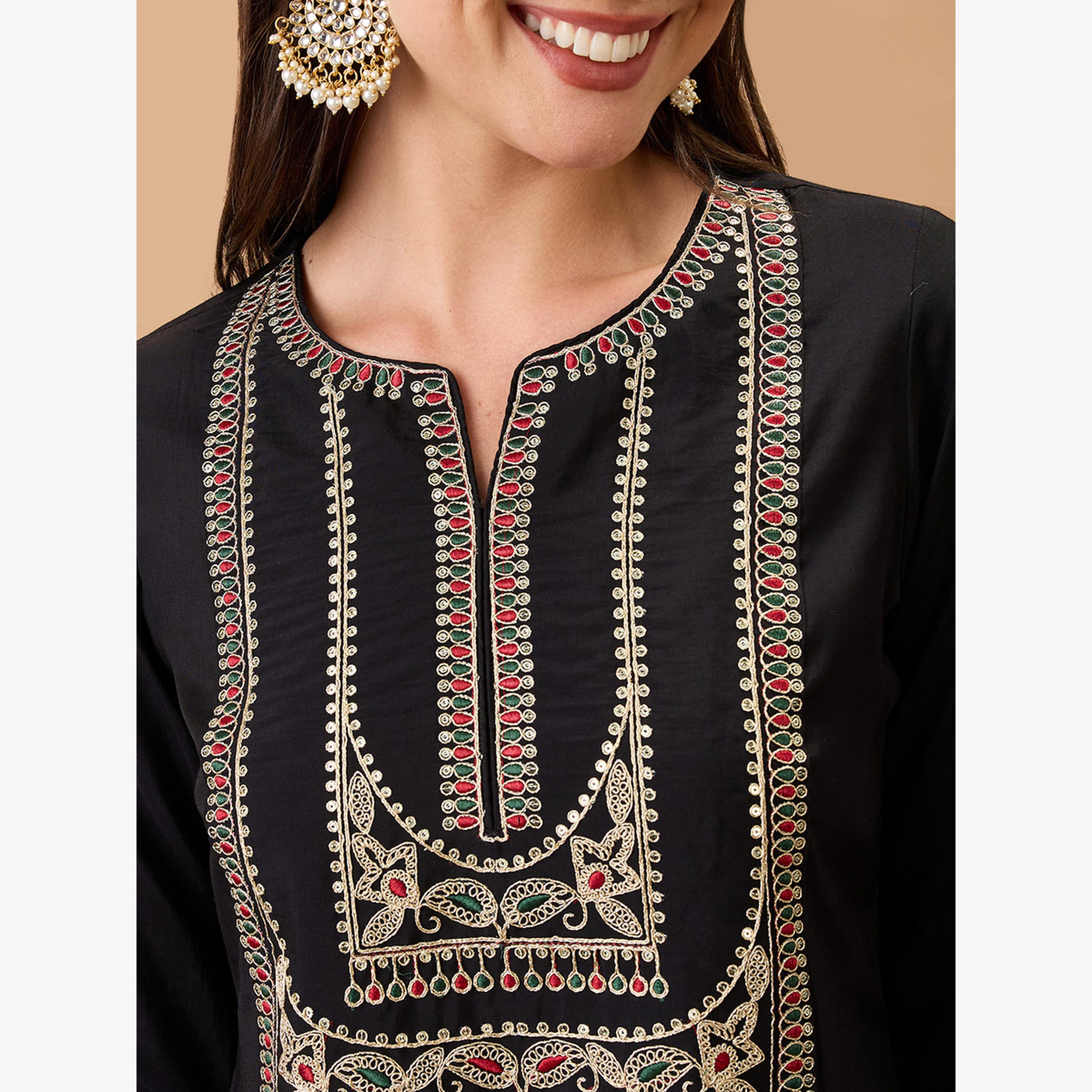 Globus X Styli Zari Embroidered Yoke Straight Kurta and Pants Festive Set-women-clothing-ethnicwear-kurtasets-image-4