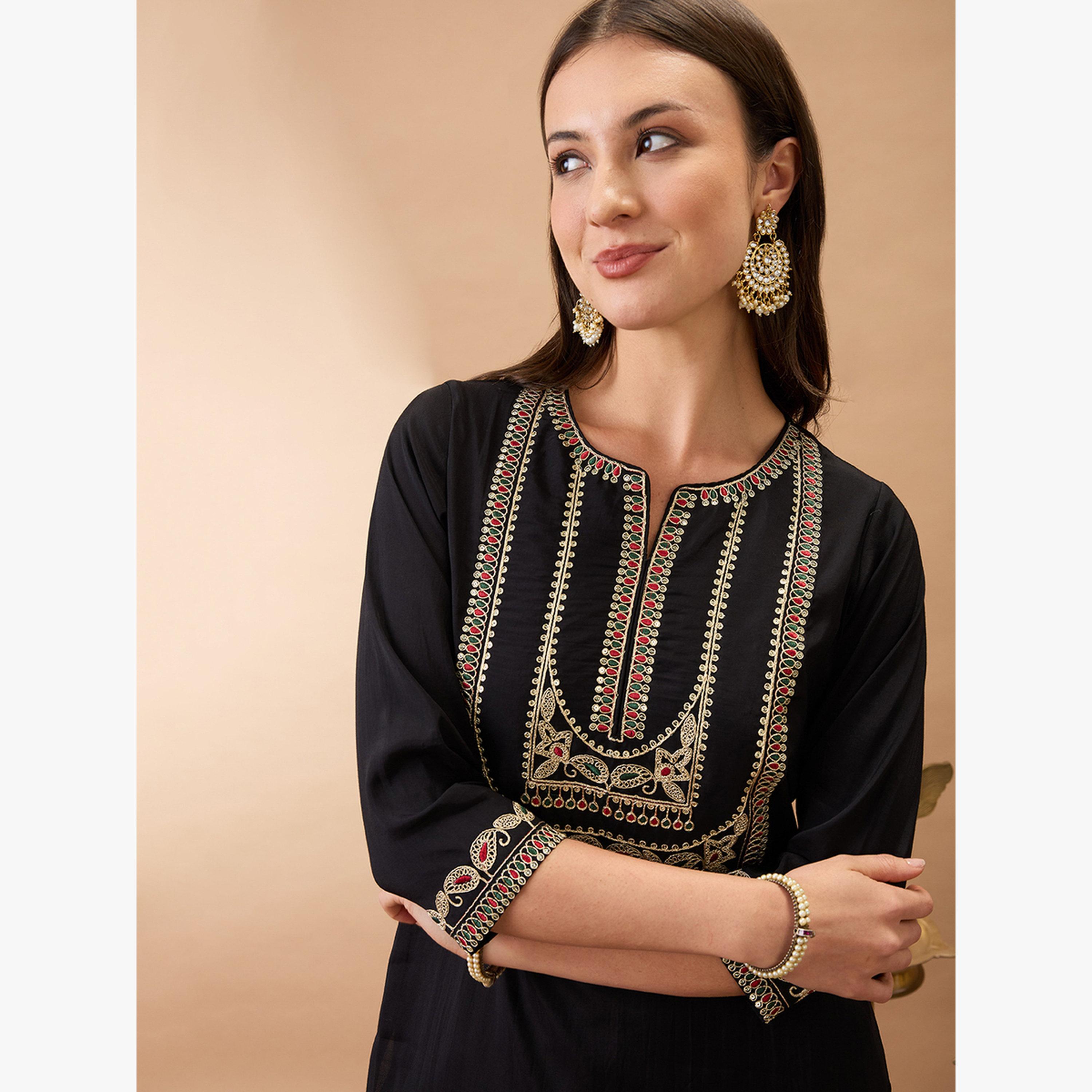 Globus X Styli Zari Embroidered Yoke Straight Kurta and Pants Festive Set-women-clothing-ethnicwear-kurtasets-image-6