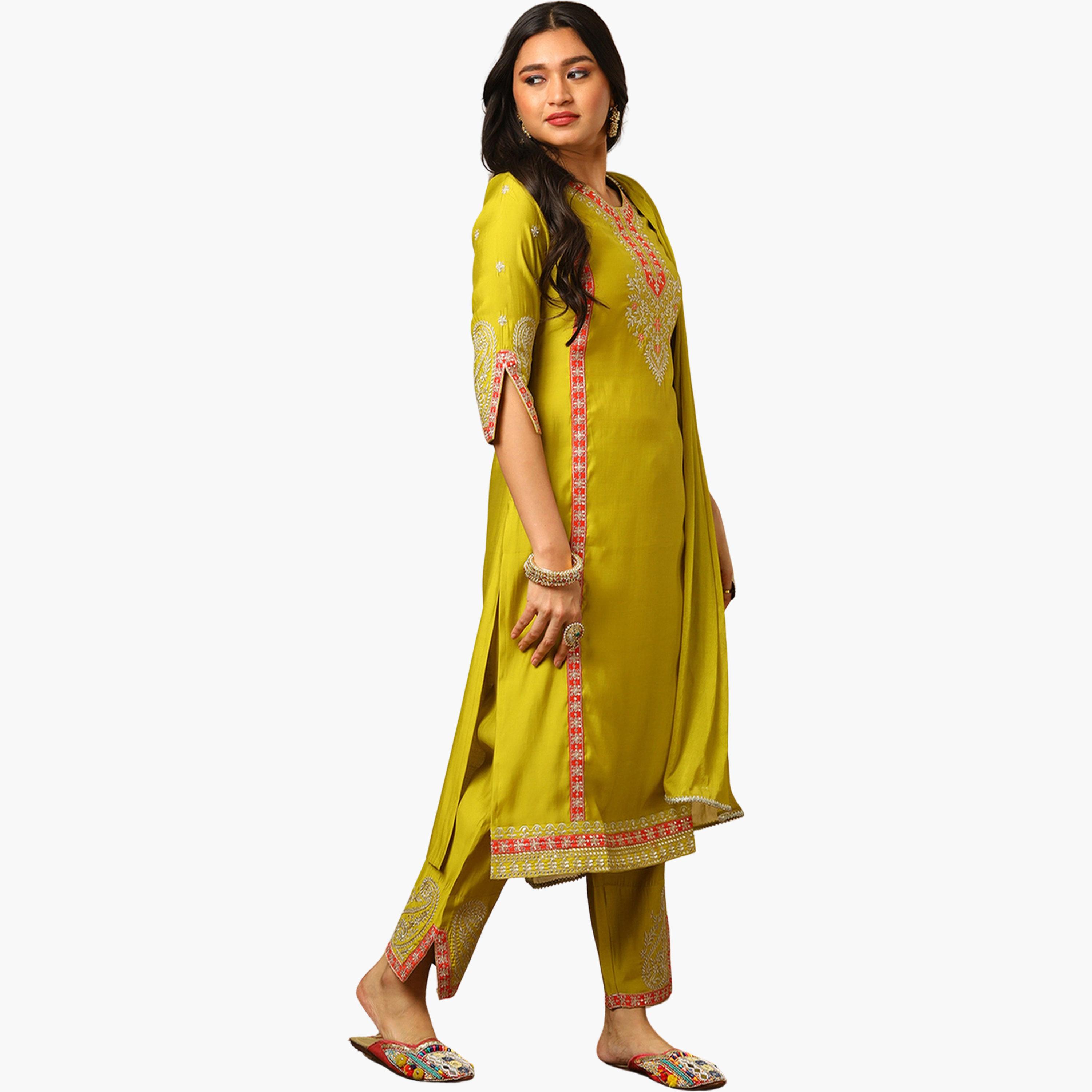 طقم كورتا مستقيمة احتفالية مطرزة بزاري مع بنطال وشيلة مزينة بالدانتيل-women-clothing-ethnicwear-kurtasets-image-1