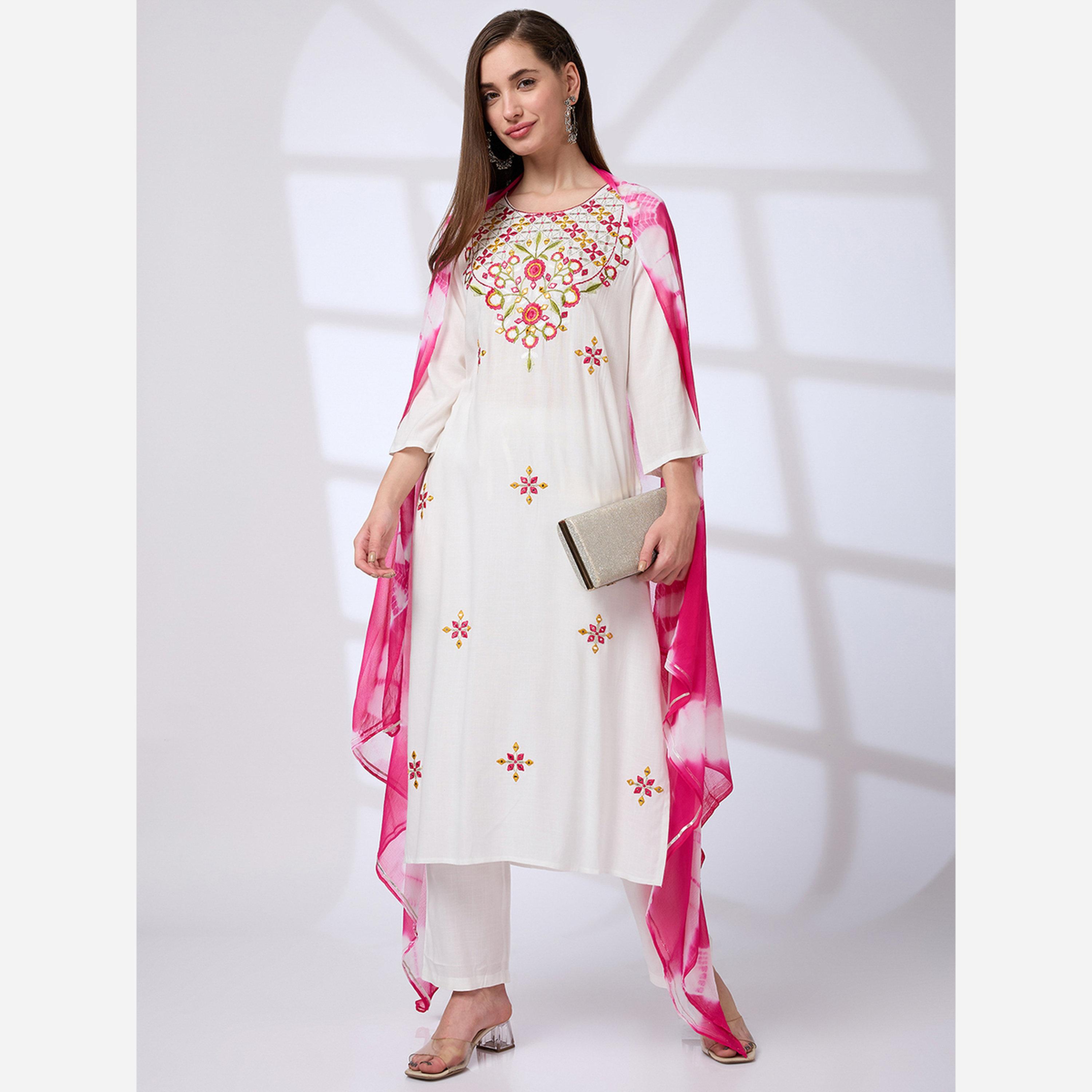 غلوبوص × ستايلي - طقم قميص مطرز، وبنطال، وشال من الدانتيل المصبوغ بتقنية التاي داي.-women-clothing-ethnicwear-kurtasets-image-1