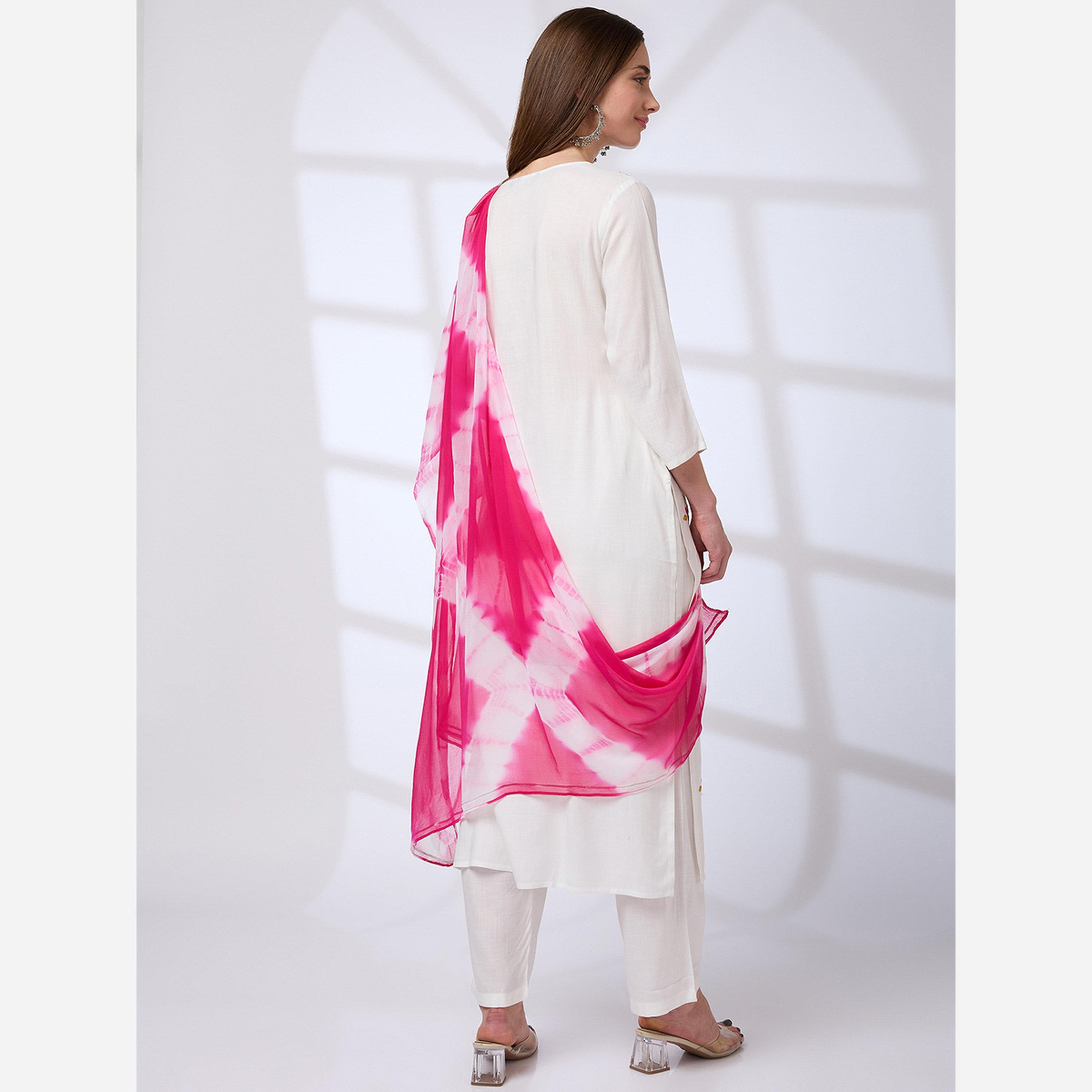 غلوبوص × ستايلي - طقم قميص مطرز، وبنطال، وشال من الدانتيل المصبوغ بتقنية التاي داي.-women-clothing-ethnicwear-kurtasets-image-3