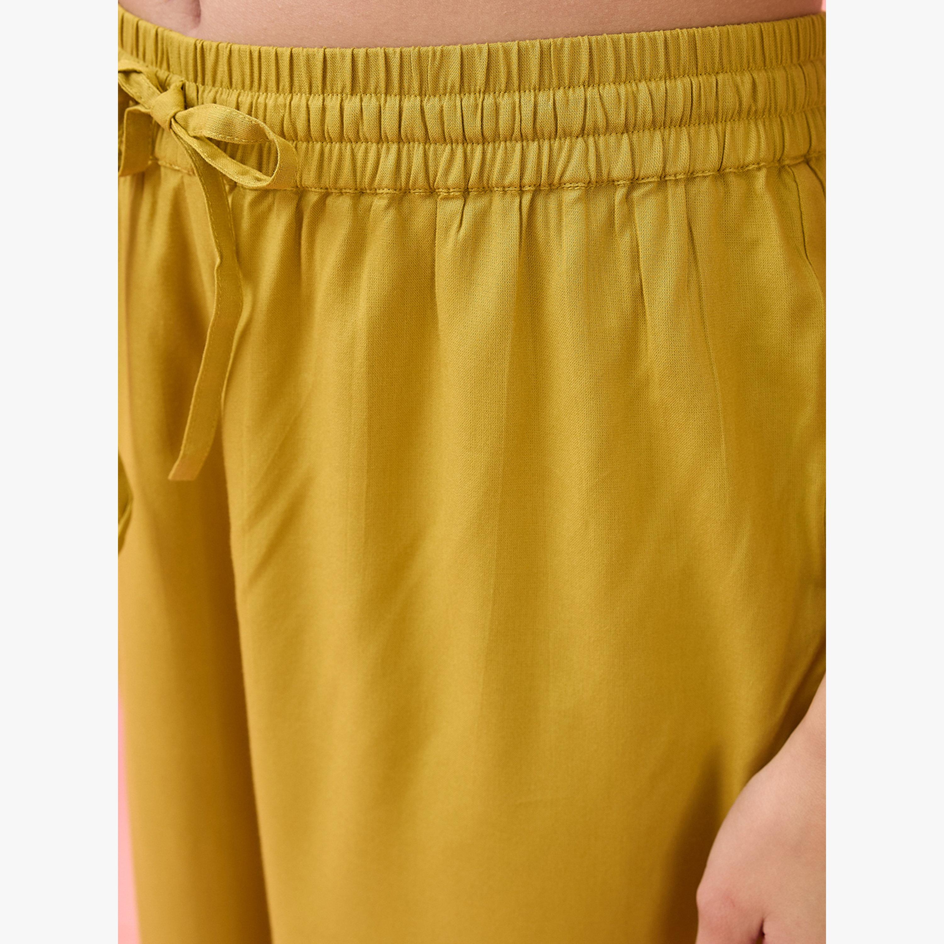 Globus X Styli Scalloped V-Neck Lace Insert Embroidered Straight Kurta and Pants Set-women-clothing-ethnicwear-kurtasets-image-5