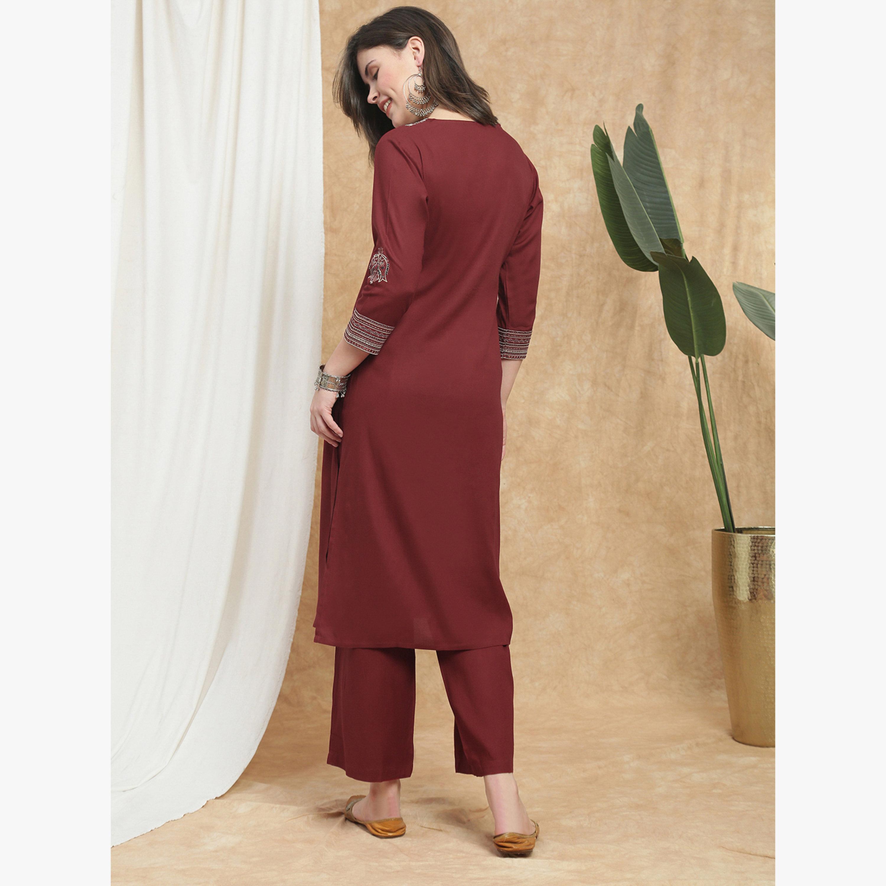 Globus X Styli Maroon V-Neck Embroidered Detail Straight Kurta and Pant Set-women-clothing-ethnicwear-kurtasets-image-6