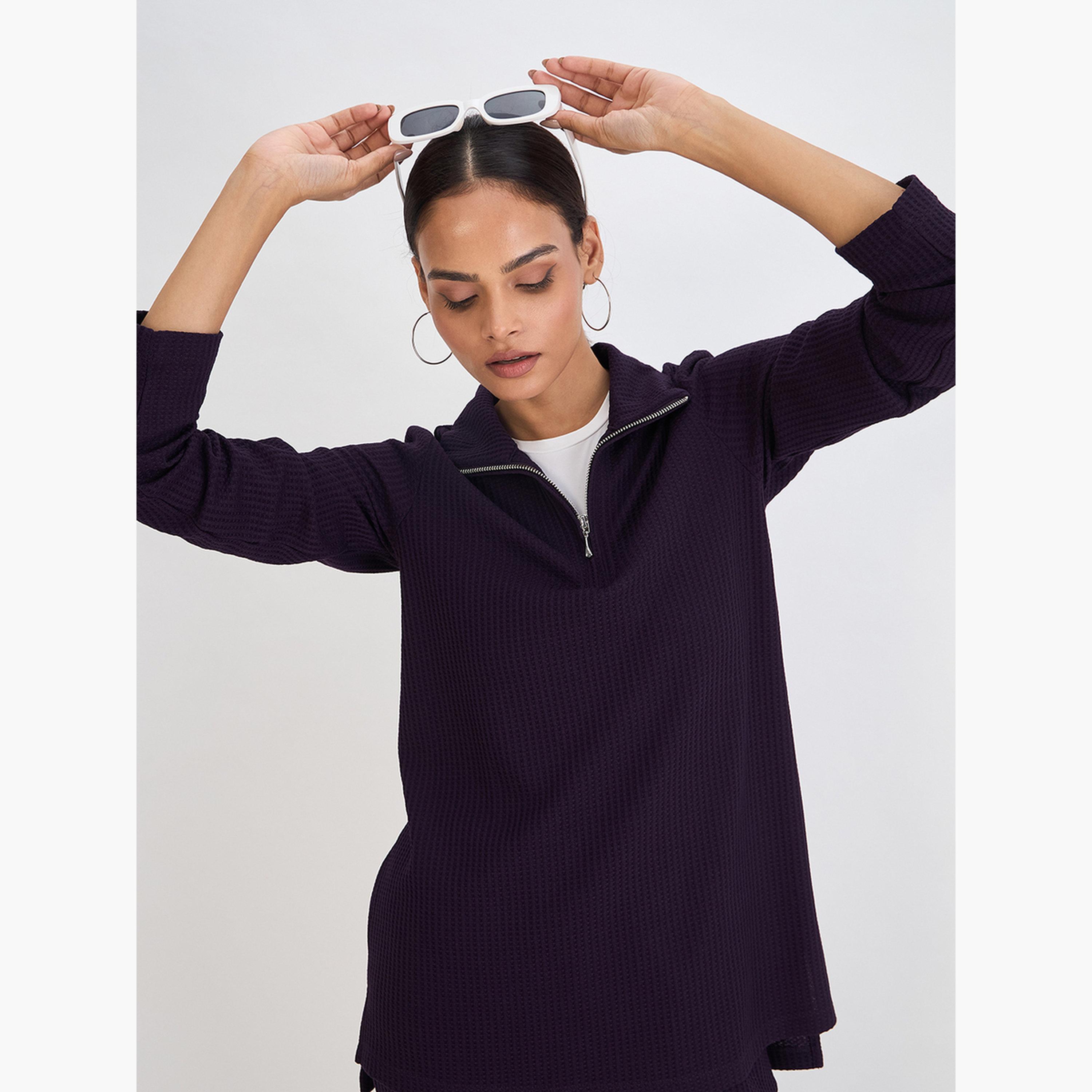 بلوزة بياقة عالية محبوكة بنمط وافل-women-clothing-tshirts-image-6