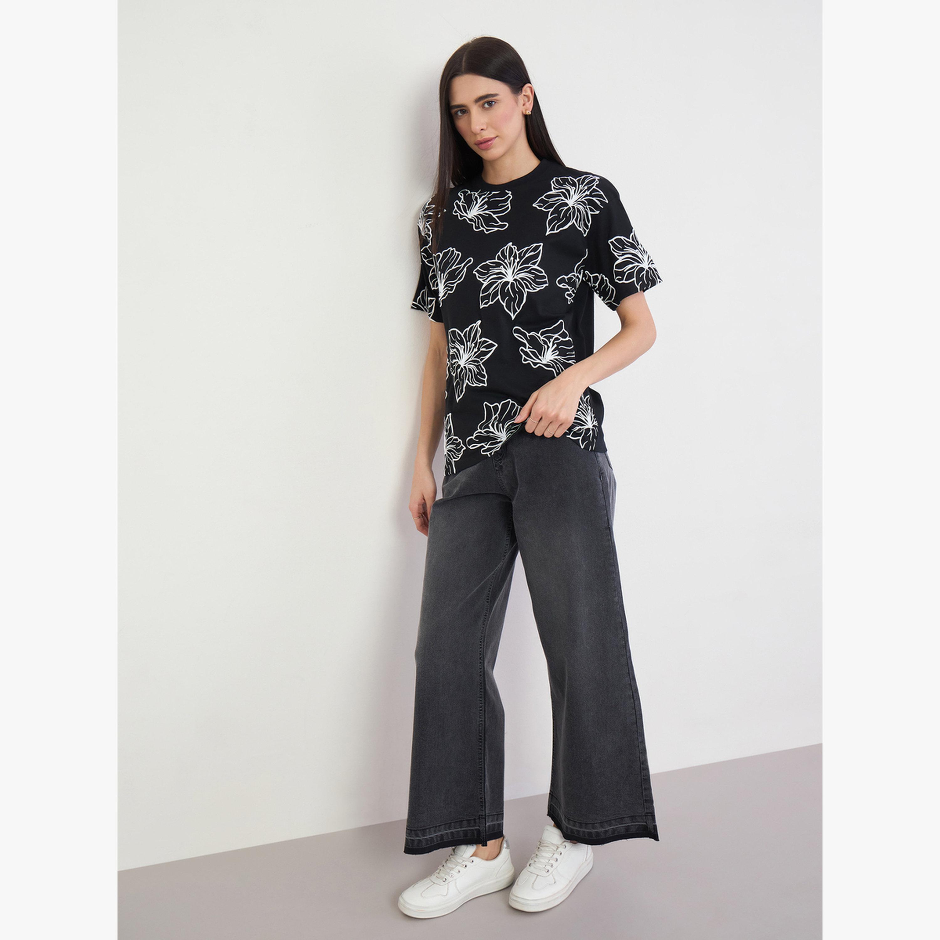 Styli Black Flower Print Oversized T-Shirt-women-clothing-tshirts-image-2