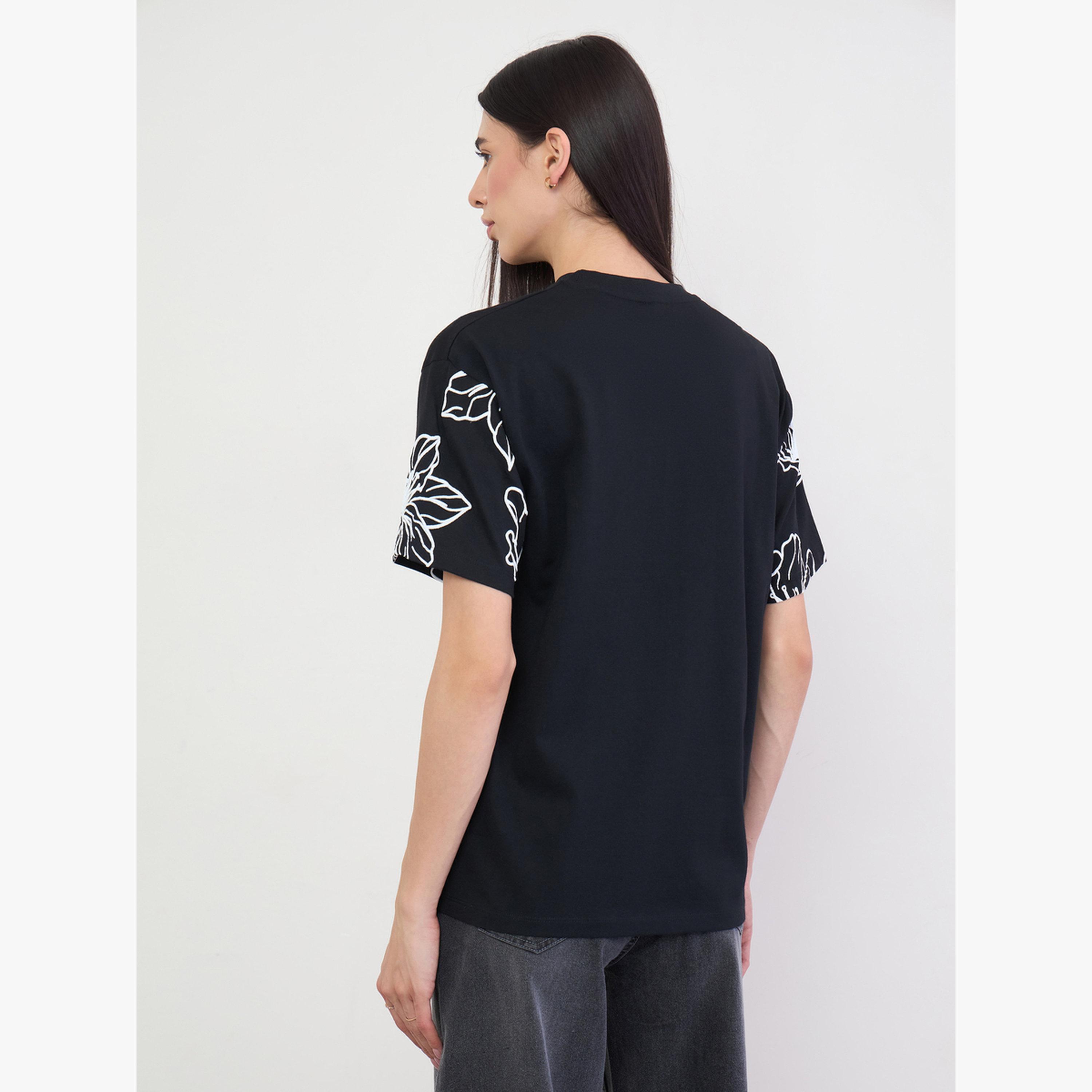 Styli Black Flower Print Oversized T-Shirt-women-clothing-tshirts-image-4