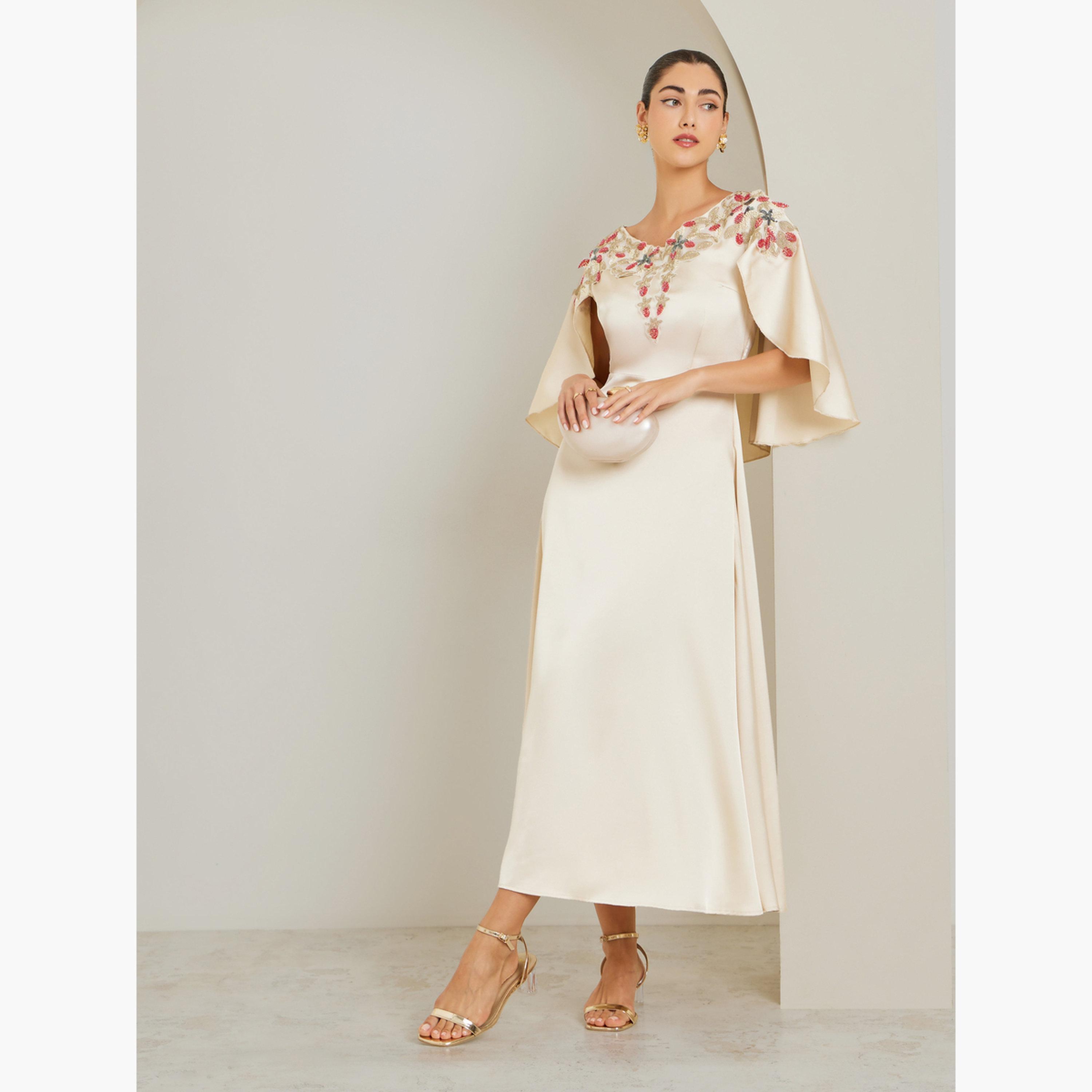 ستايلي - فستان ماكسي بأكمام واسعة مطرزة لون كريمي-women-clothing-dresses-image-2