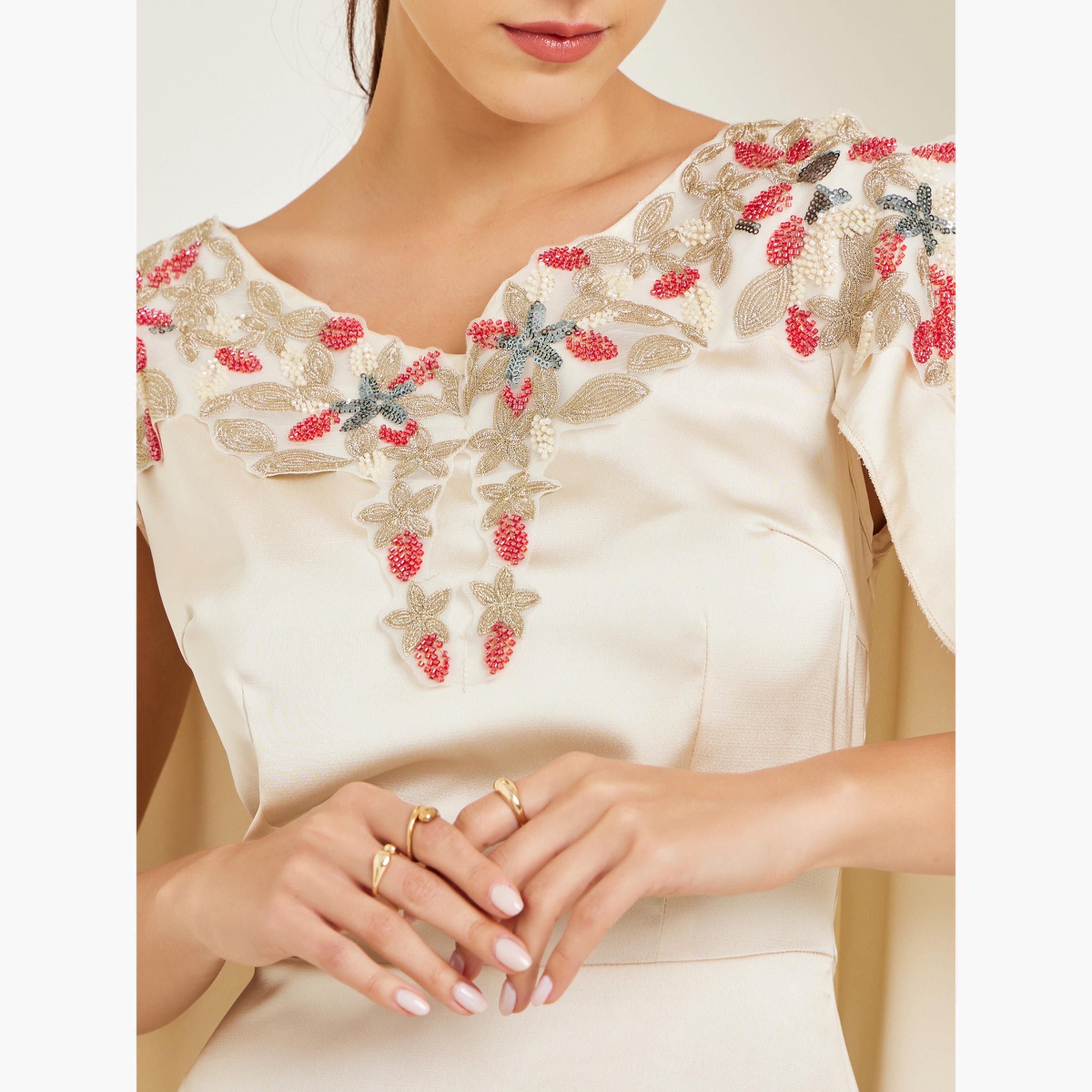 ستايلي - فستان ماكسي بأكمام واسعة مطرزة لون كريمي-women-clothing-dresses-image-5
