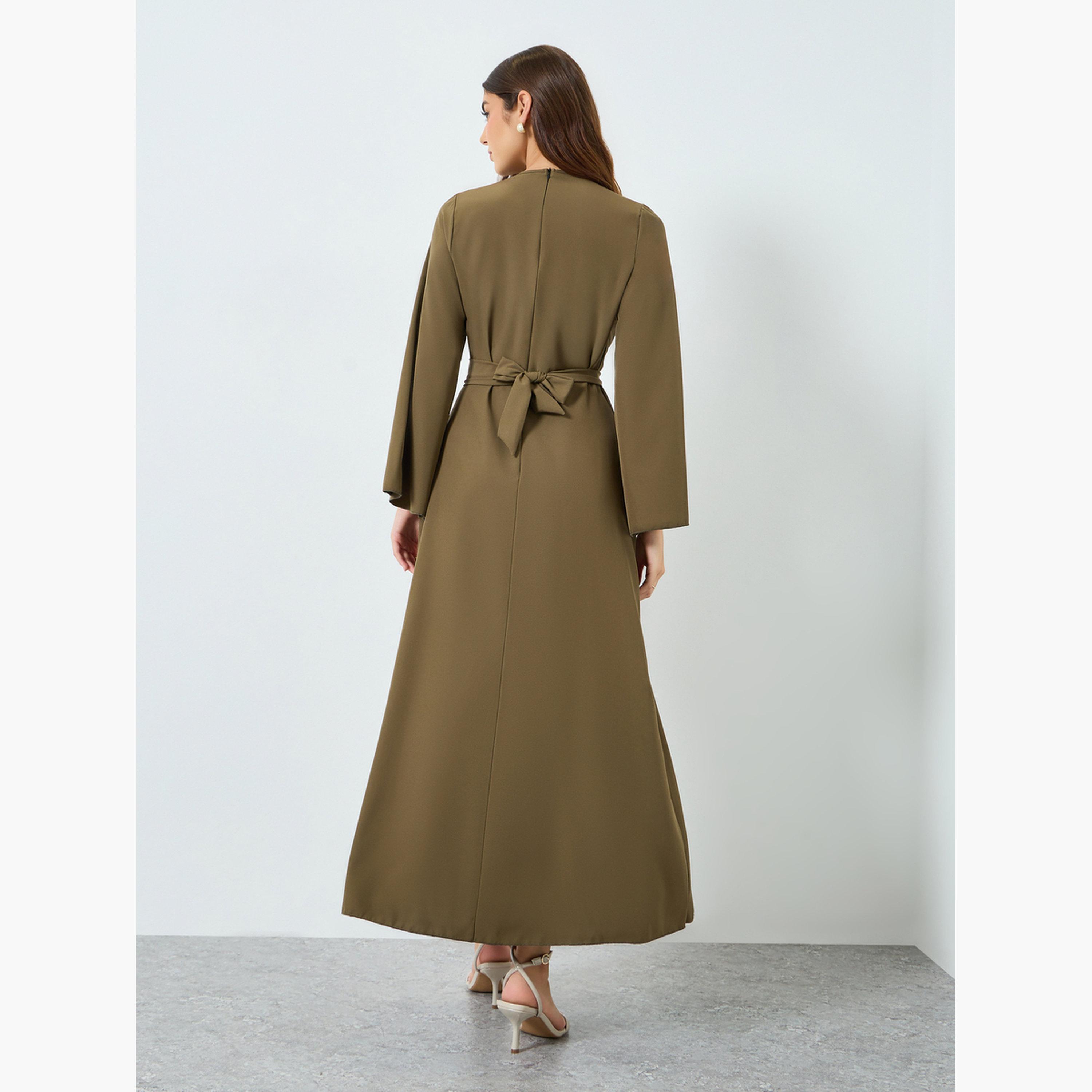 فستان ميدي بحافة واسعة وتفاصيل ملفوفة من الأمام-women-clothing-dresses-image-4