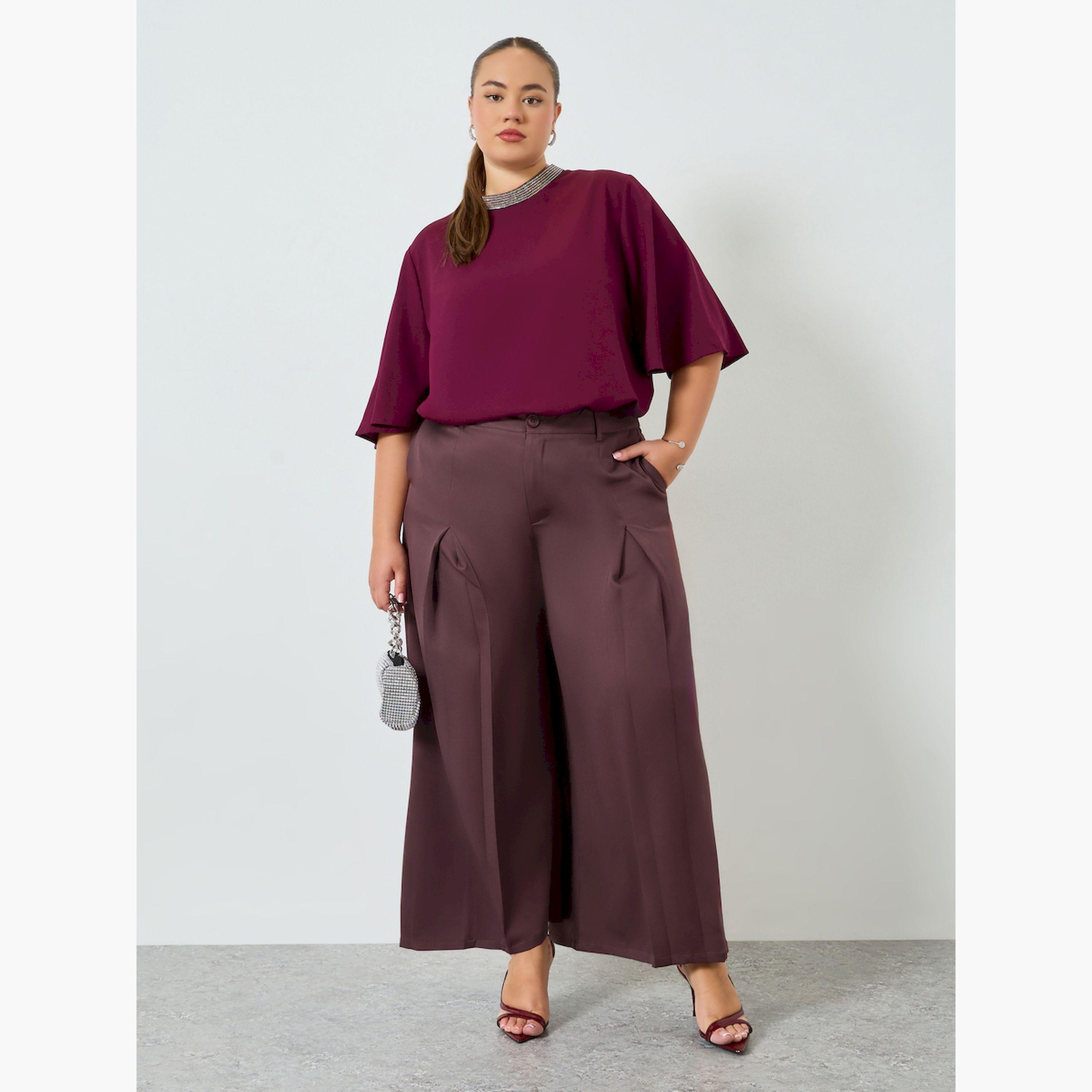 بنطال بأرجل واسعة وكسرات أمامية بمقاس كبير-women-clothing-bottoms-trousers-image-2
