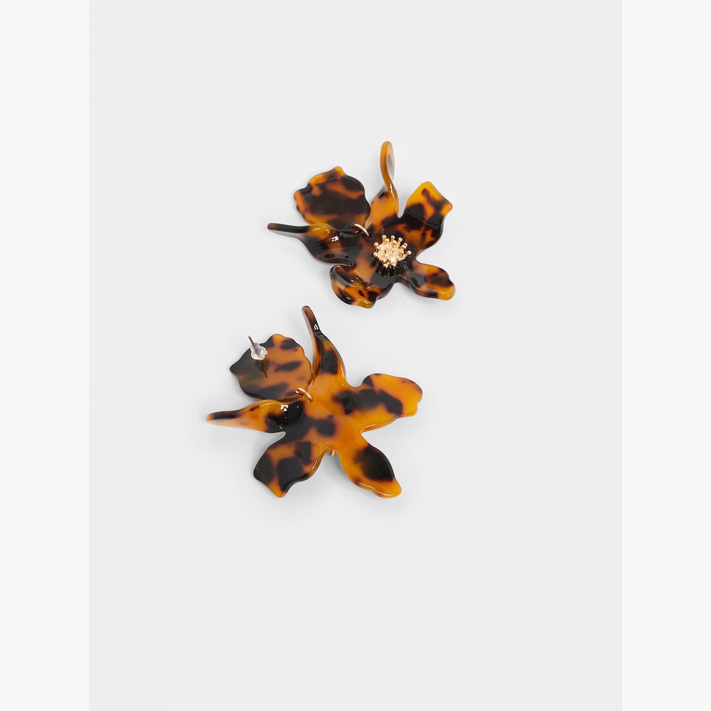 Styli Tortoiseshell Flower Stud Earrings-women-watchesandjewellery-jewellery-earrings-image-3