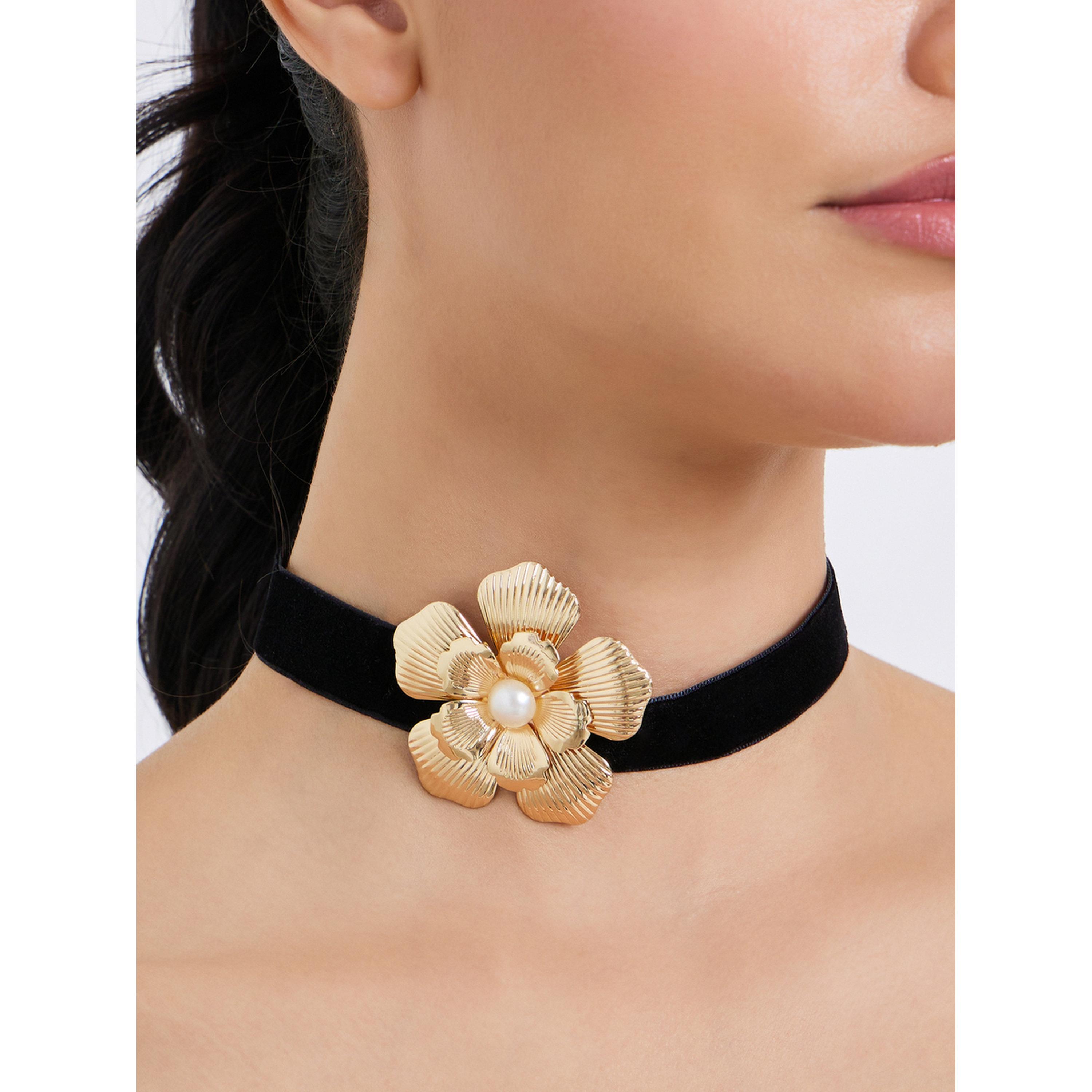 عقد شوكر مخمل بزهور-women-watchesandjewellery-jewellery-necklacesandpendants-image-2