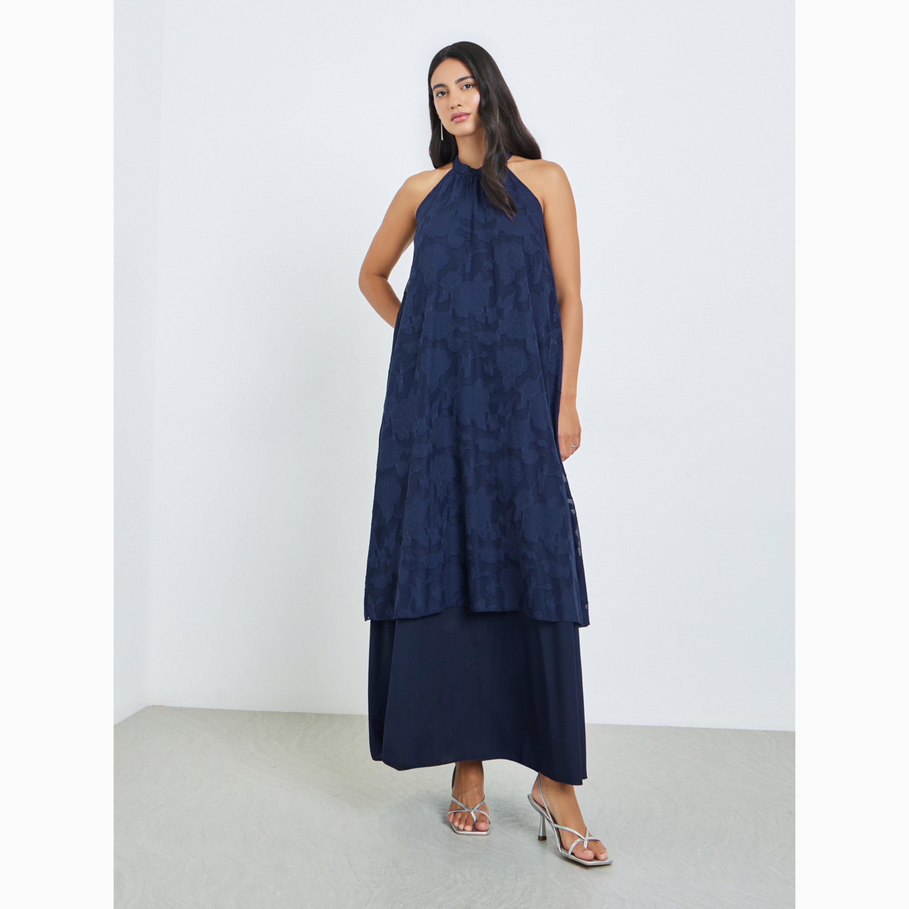 فستان طويل بطبقات وحافة واسعة وياقة هولتر-women-clothing-dresses-image-3