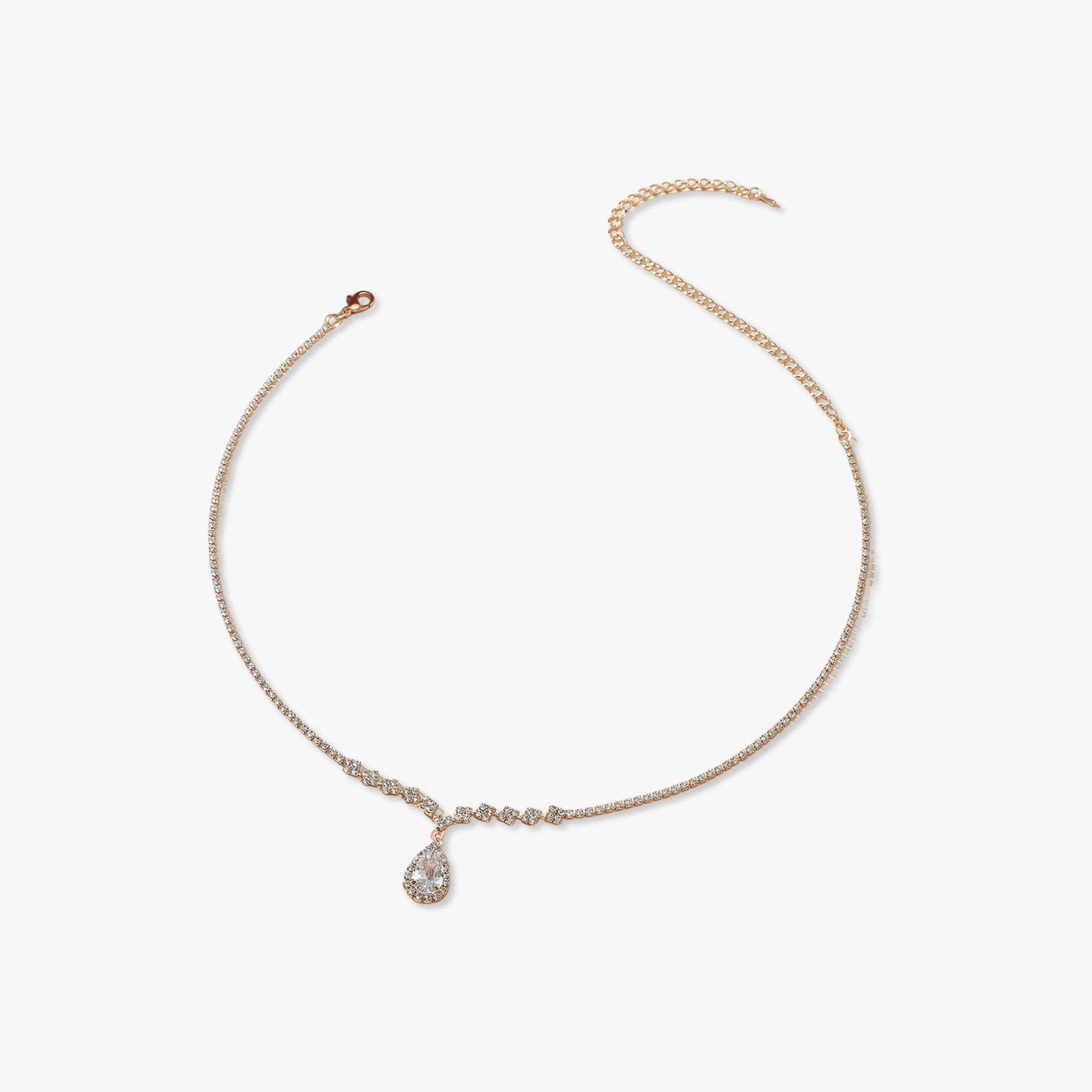 عقد مزين بدلاية متدلية بنمط متناقض-women-watchesandjewellery-jewellery-necklacesandpendants-image-1