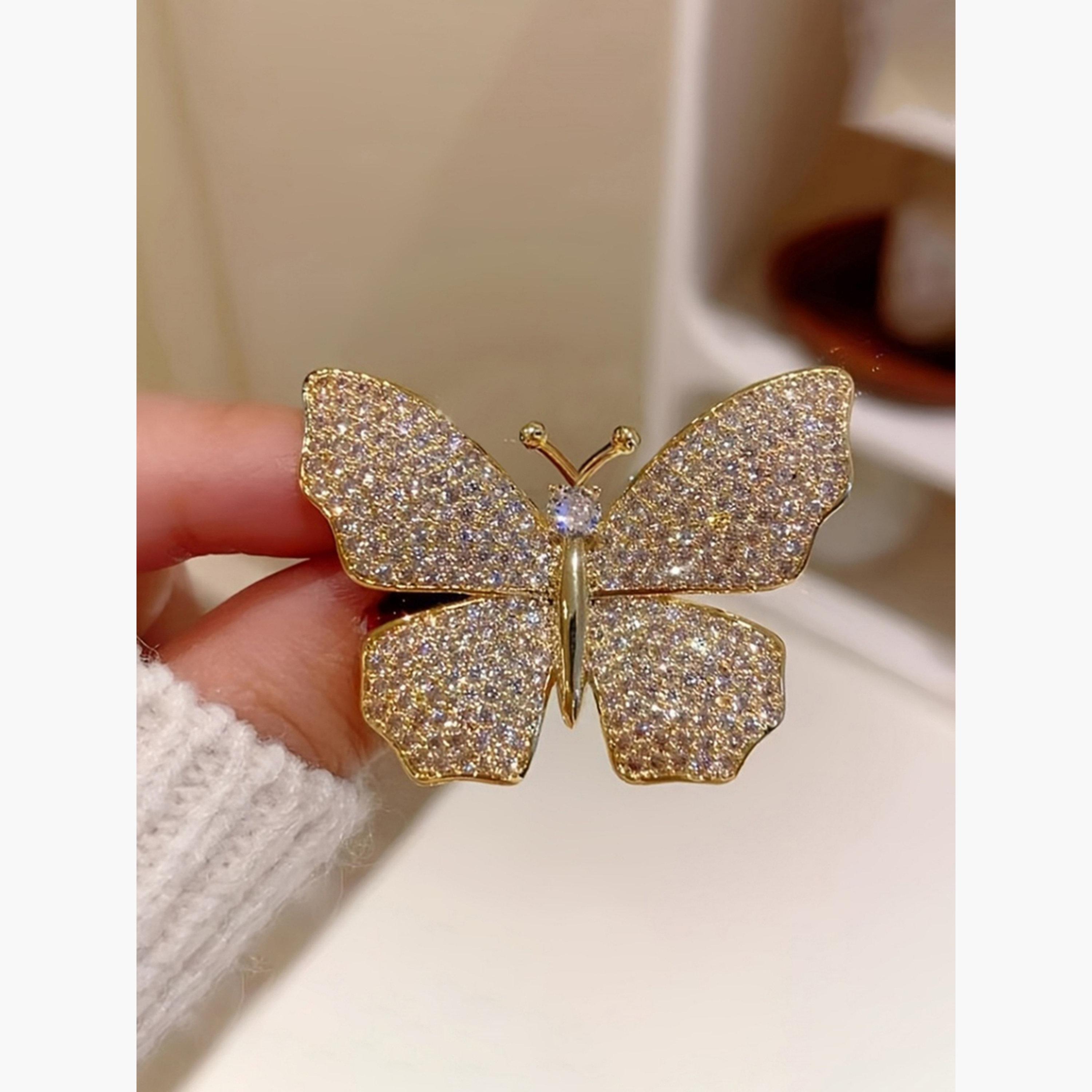 بروش مزين بالراين على شكل فراشة-women-watchesandjewellery-jewellery-brooches-image-3