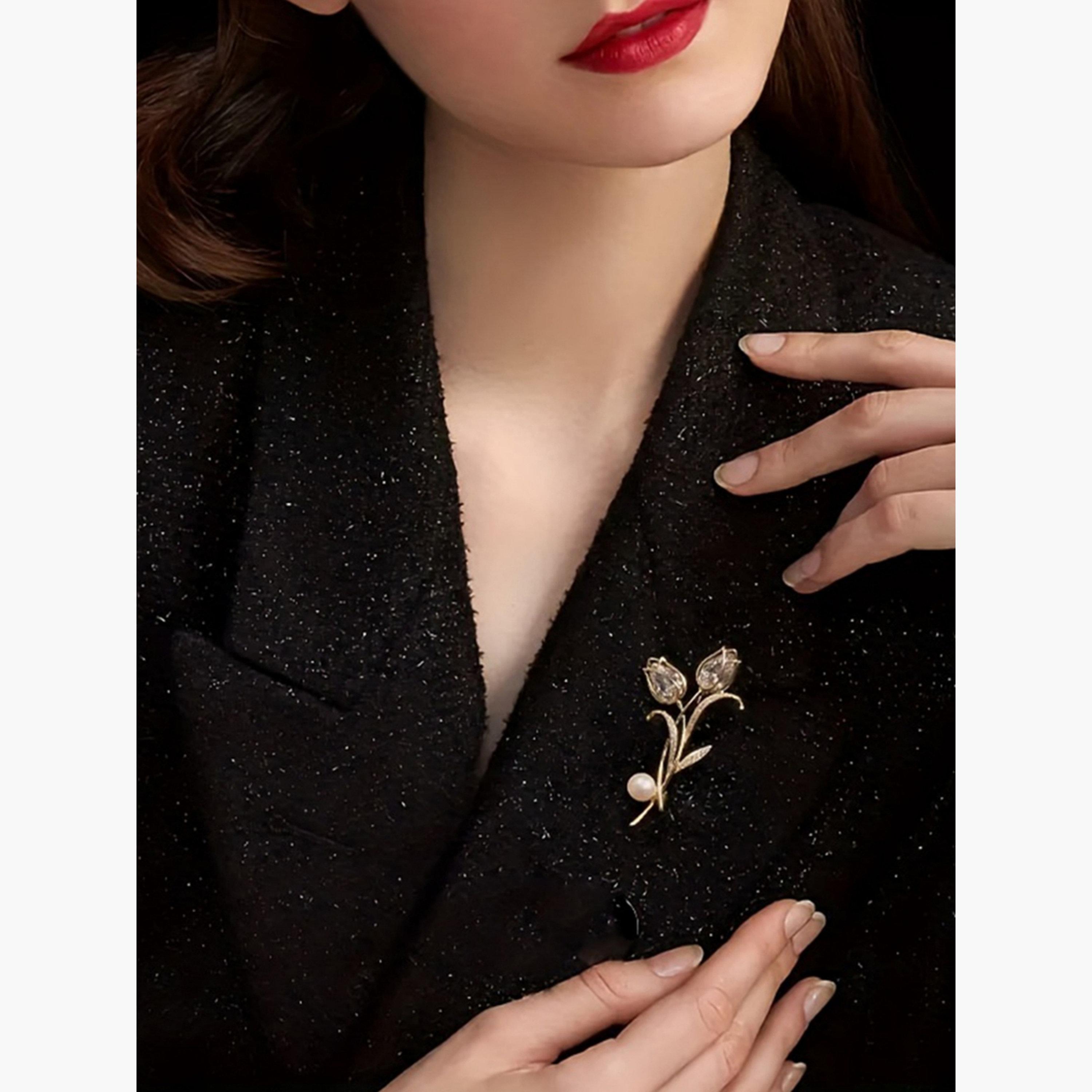 Take Two Flower Shaped Rhinestone Embellished Brooch-women-watchesandjewellery-jewellery-brooches-image-4