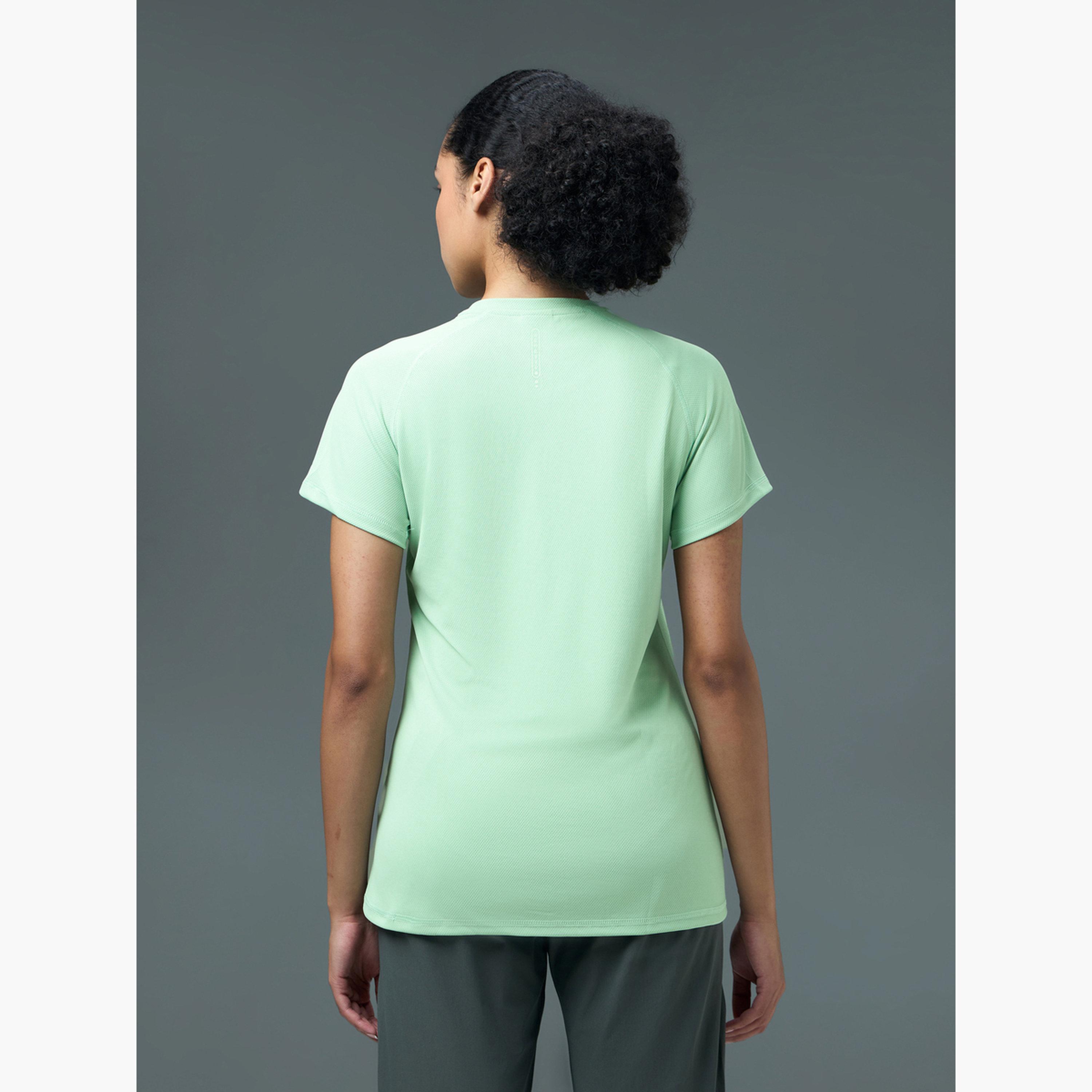 تيشيرت سادة بقصة سليم فت وياقة دائرية-women-clothing-tshirts-image-5