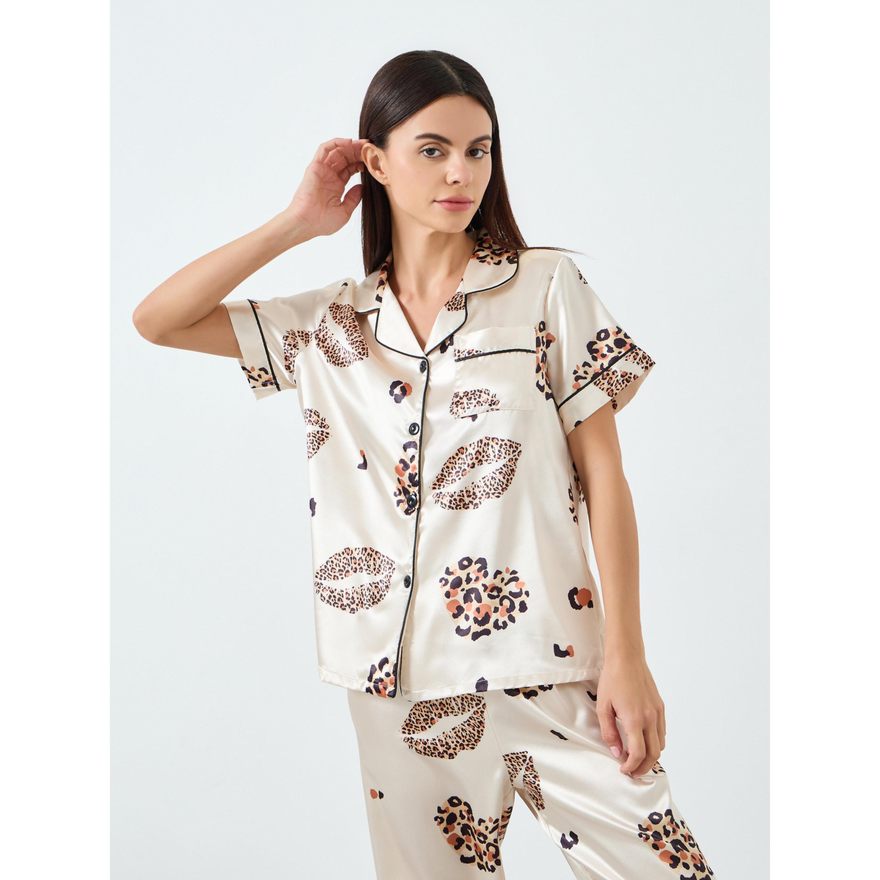 طقم بيجاما وقميص ساتان بطبعة جرافيك-women-clothing-nightwear-pyjamas-longsets-image-2