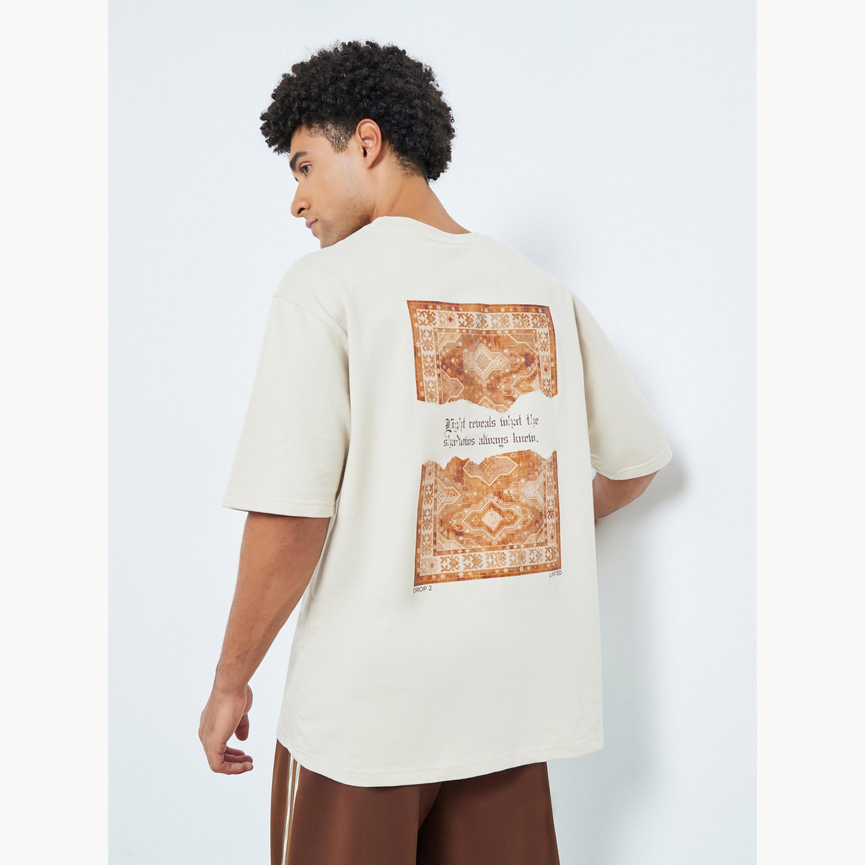 تيشيرت واسع بطبعة على الظهر-men-clothing-tshirtsandpolos-polos-image-5