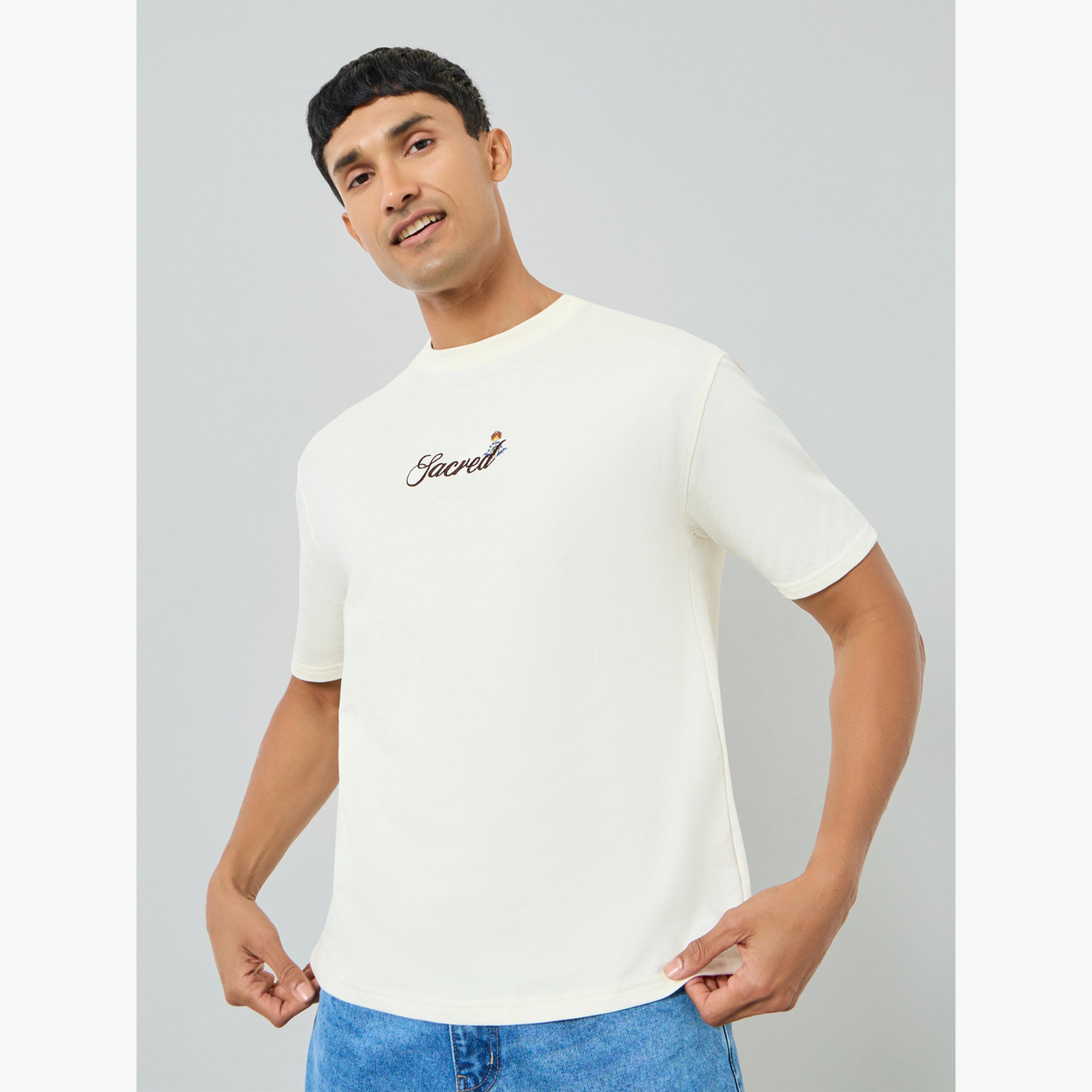 تيشيرت رجالي بطبعة جرافيك ومطرز-men-clothing-tshirtsandpolos-tshirts-image-1